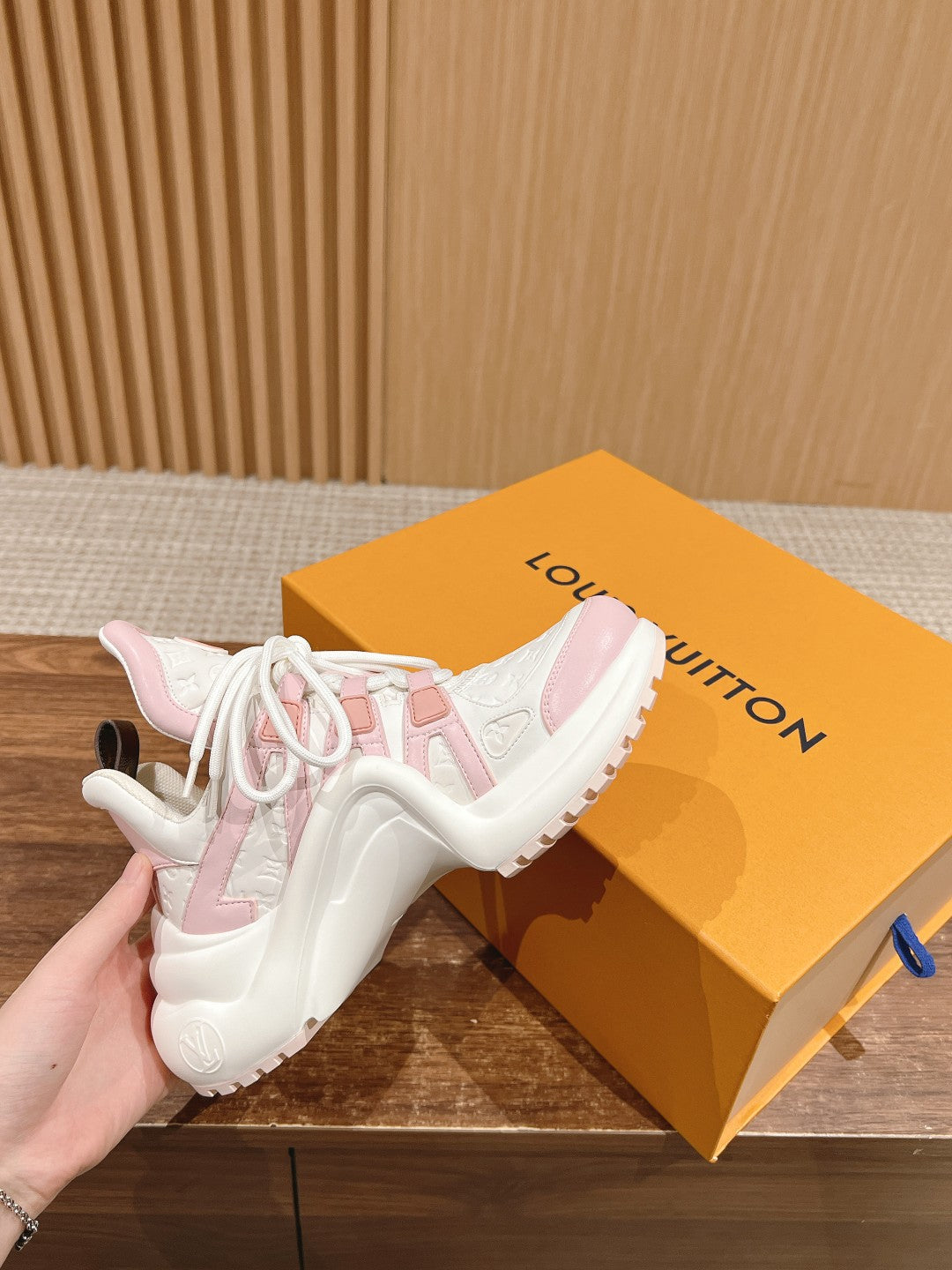 LV ARCHLIGHT SNEAKER IN WHITE MIX BABY PINK EMBOSSED CALFSKIN - 35
