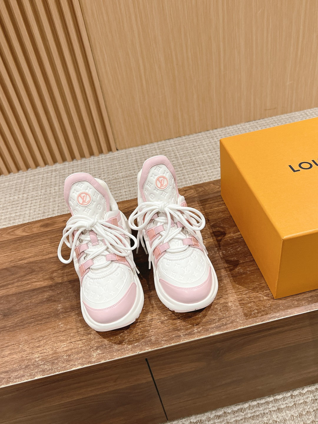 LV ARCHLIGHT SNEAKER IN WHITE MIX BABY PINK EMBOSSED CALFSKIN - 35