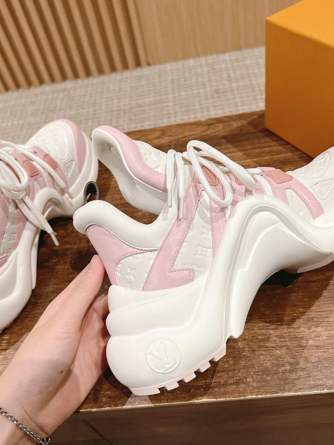 LV ARCHLIGHT SNEAKER IN WHITE MIX BABY PINK EMBOSSED CALFSKIN - 35