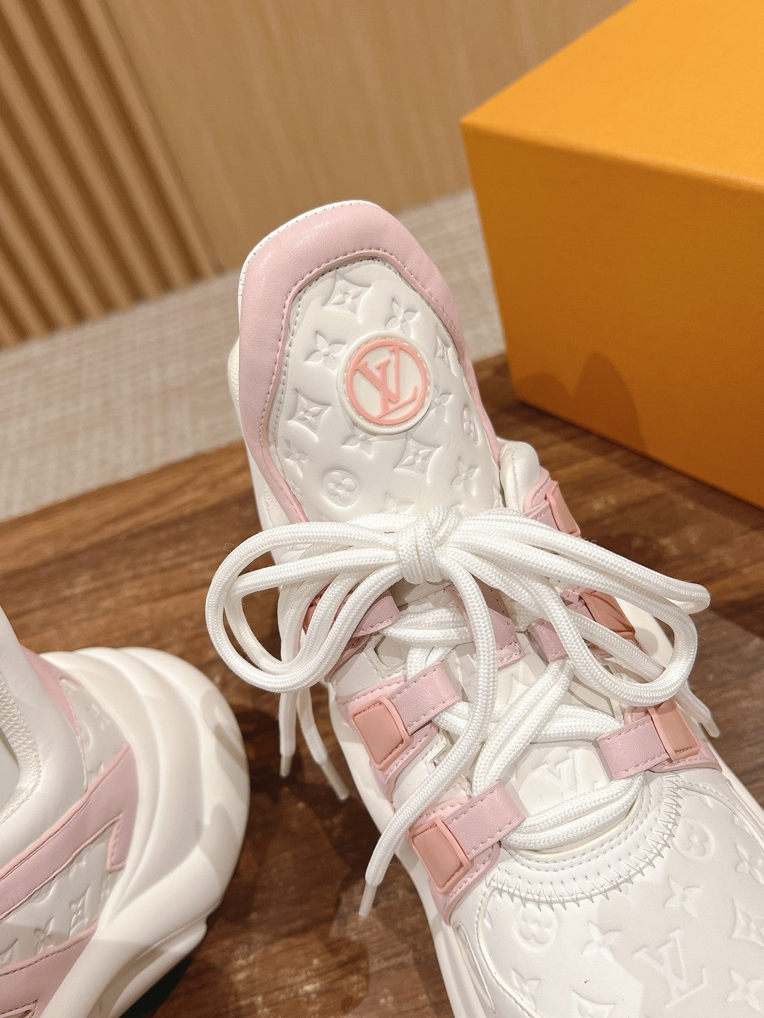 LV ARCHLIGHT SNEAKER IN WHITE MIX BABY PINK EMBOSSED CALFSKIN - 35