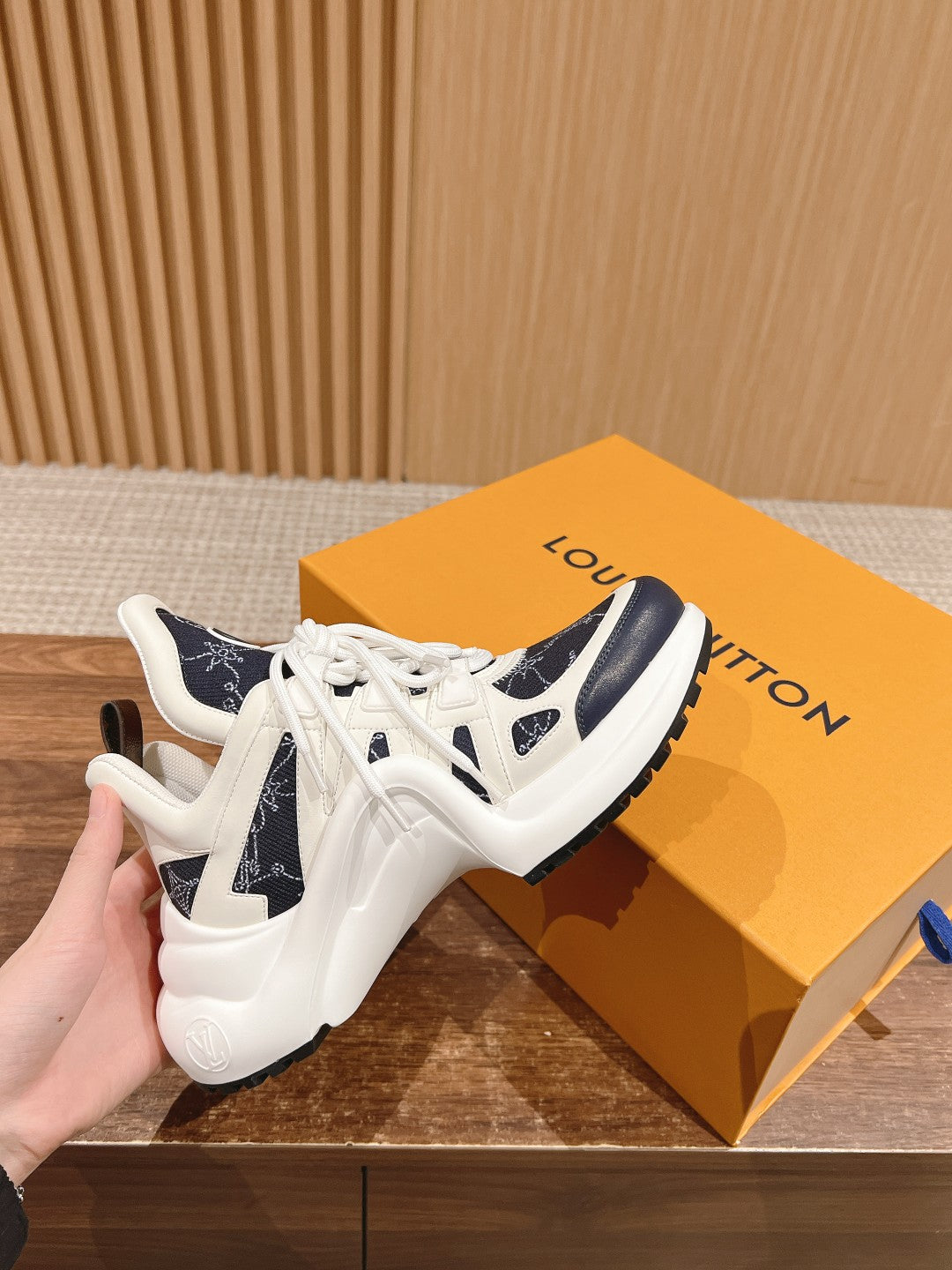 LV ARCHLIGHT SNEAKER IN WHITE MIX BLACK CALFSKIN AND MONOGRAM DENIM 101073 - 35