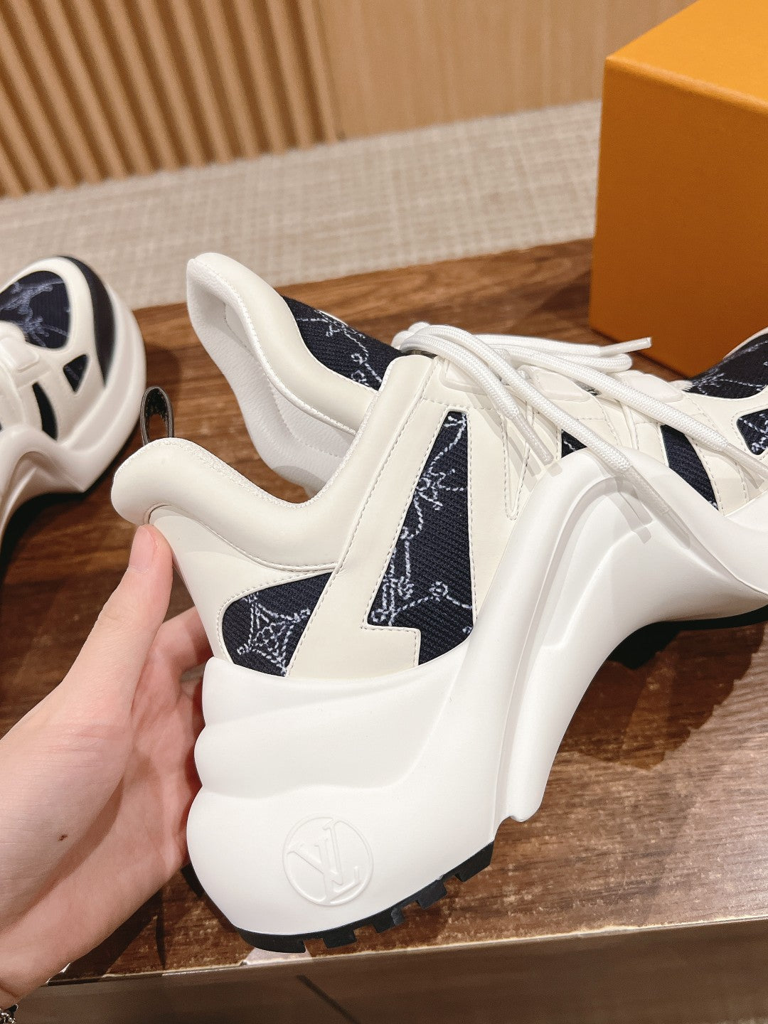 LV ARCHLIGHT SNEAKER IN WHITE MIX BLACK CALFSKIN AND MONOGRAM DENIM 101073 - 35