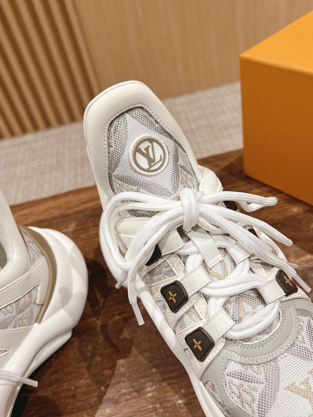 LV ARCHLIGHT SNEAKER IN WHITE MIX PALE GRAY CALFSKIN AND MONOGRAM DENIM - 35
