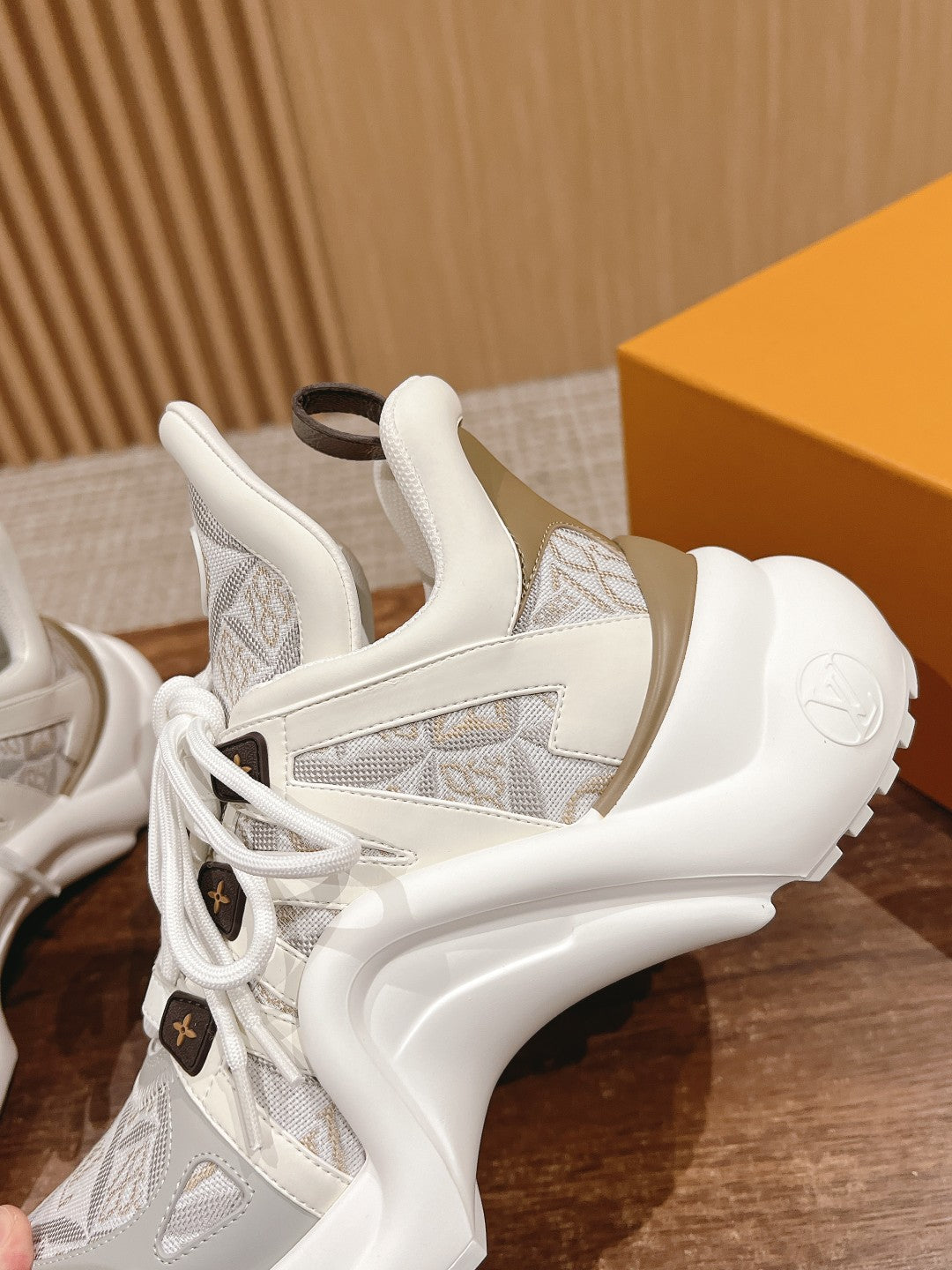 LV ARCHLIGHT SNEAKER IN WHITE MIX PALE GRAY CALFSKIN AND MONOGRAM DENIM - 35