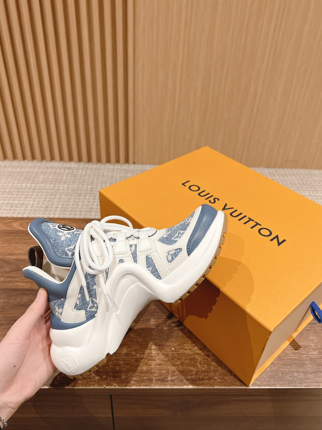 LV ARCHLIGHT SNEAKER IN WHITE MIX AEGEAN BLUE CALFSKIN AND MONOGRAM DENIM - 35