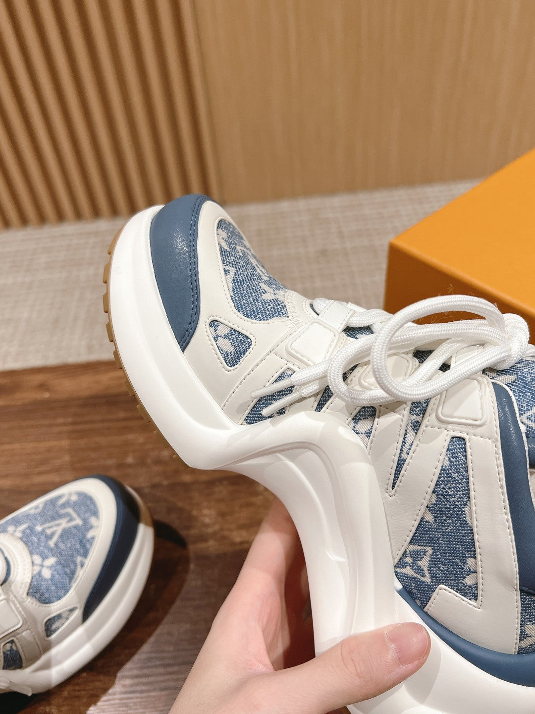 LV ARCHLIGHT SNEAKER IN WHITE MIX AEGEAN BLUE CALFSKIN AND MONOGRAM DENIM - 35