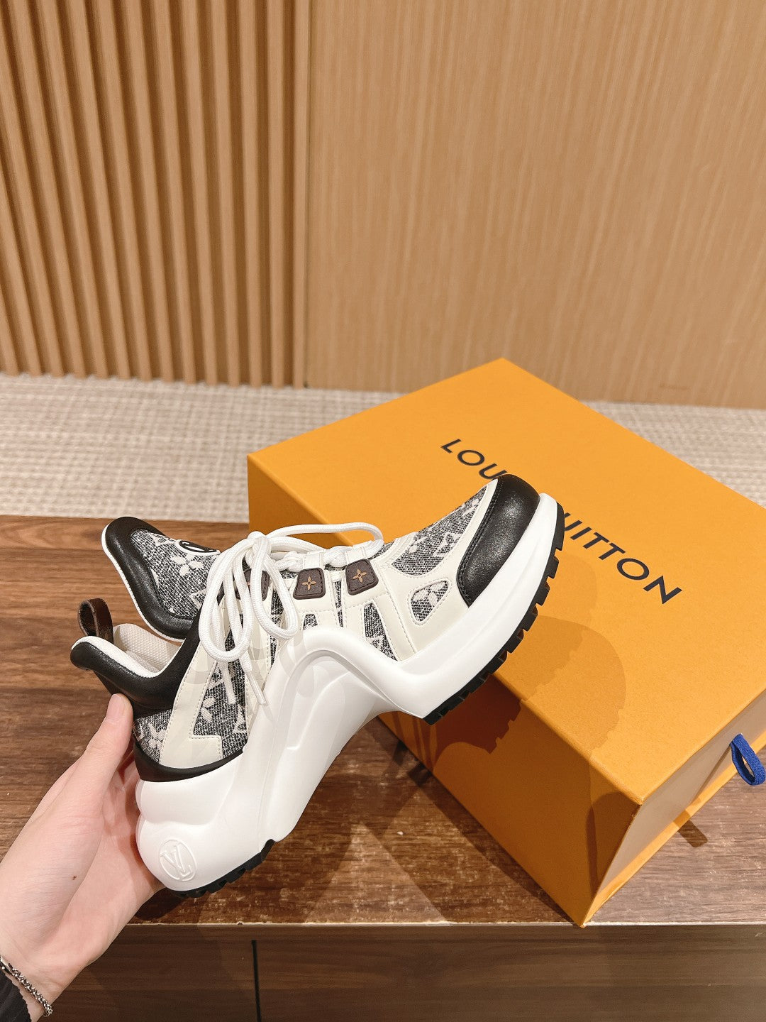 LV ARCHLIGHT SNEAKER IN WHITE MIX BLACK CALFSKIN AND MONOGRAM DENIM - 35