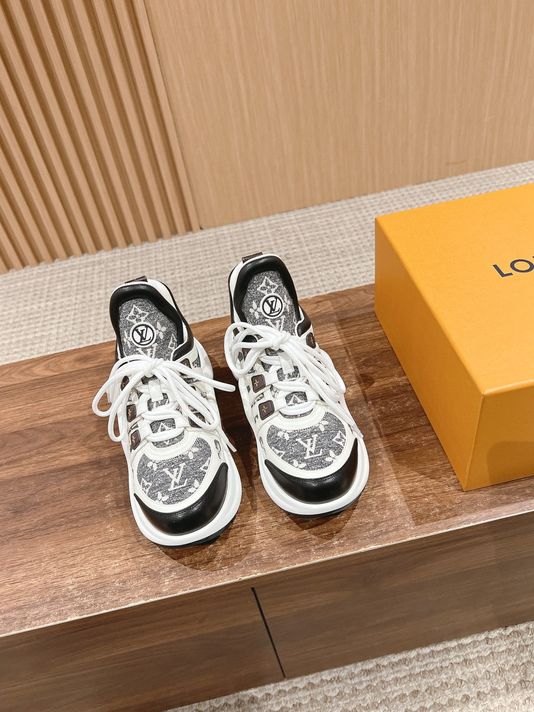 LV ARCHLIGHT SNEAKER IN WHITE MIX BLACK CALFSKIN AND MONOGRAM DENIM - 35