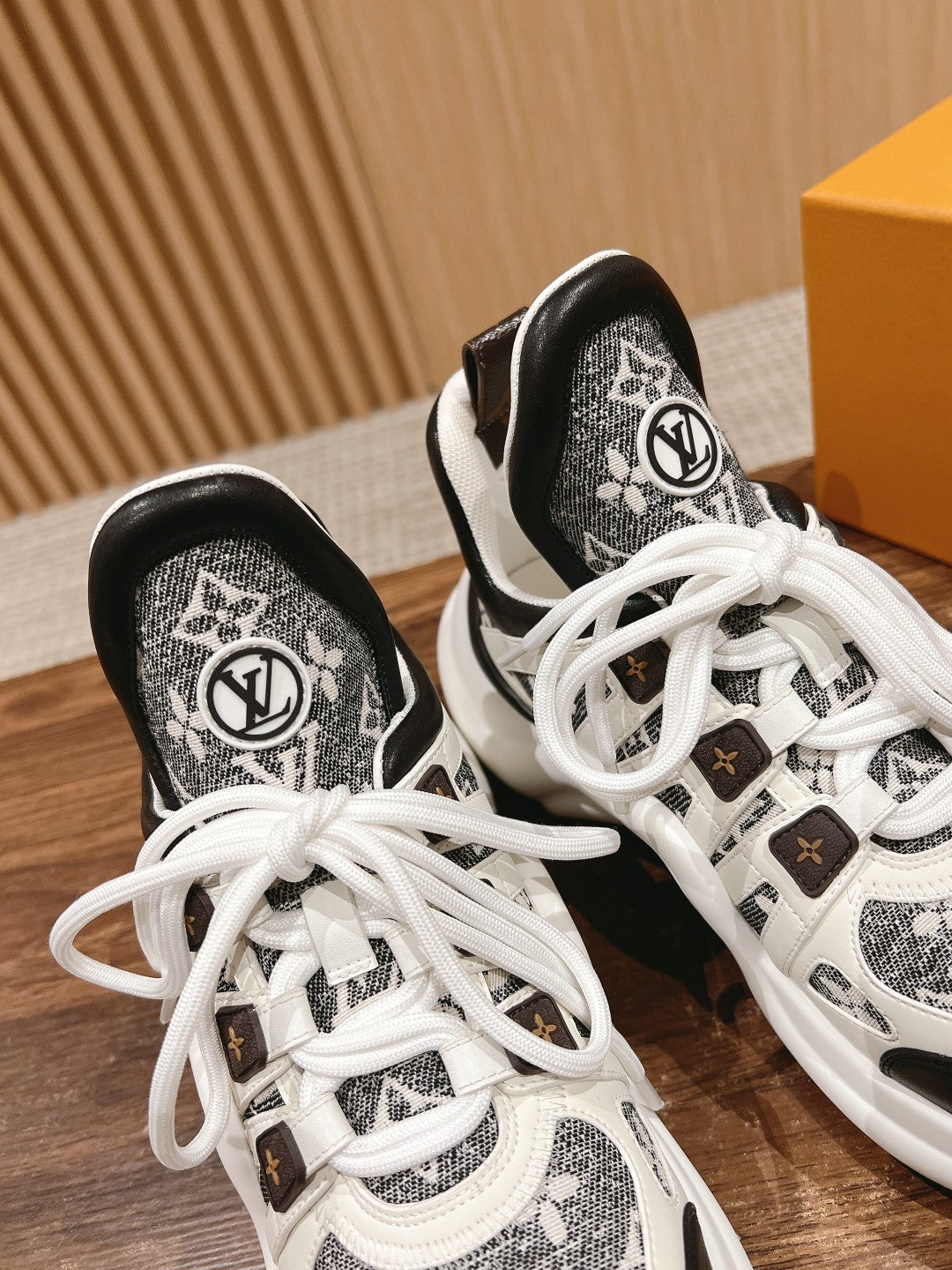 LV ARCHLIGHT SNEAKER IN WHITE MIX BLACK CALFSKIN AND MONOGRAM DENIM - 35