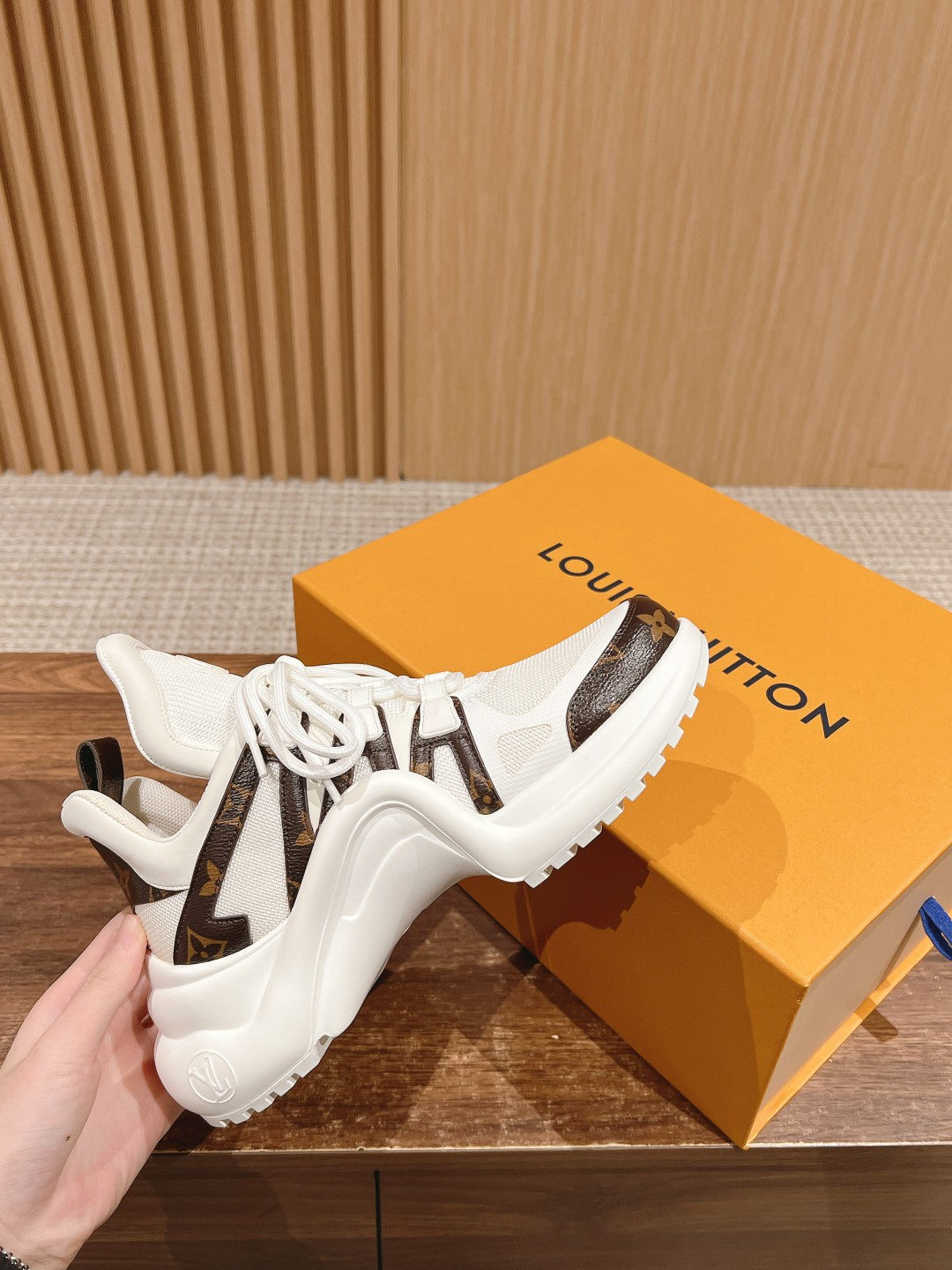 LV ARCHLIGHT SNEAKER IN WHITE CANVAS AND CHOCOLATE BROWN MONOGRAM CALFSKIN - 35