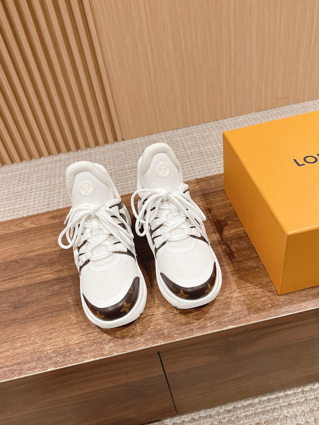 LV ARCHLIGHT SNEAKER IN WHITE CANVAS AND CHOCOLATE BROWN MONOGRAM CALFSKIN - 35