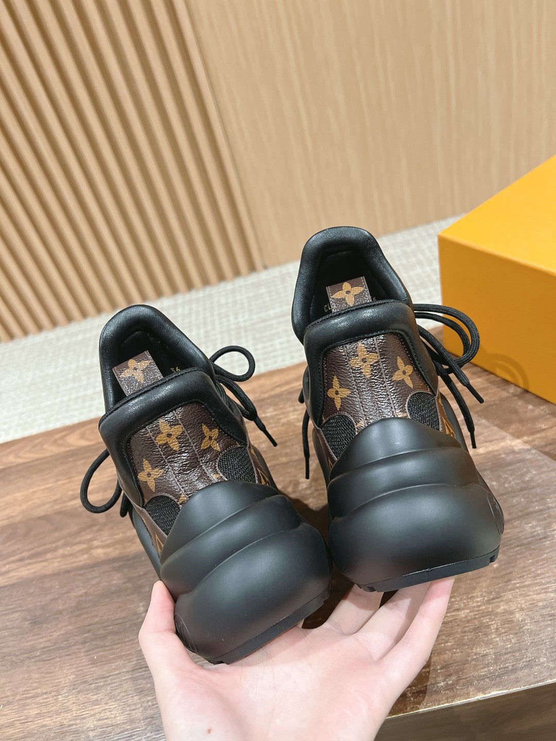 LV ARCHLIGHT SNEAKER IN BLACK CANVAS AND CHOCOLATE BROWN MONOGRAM CALFSKIN - 35