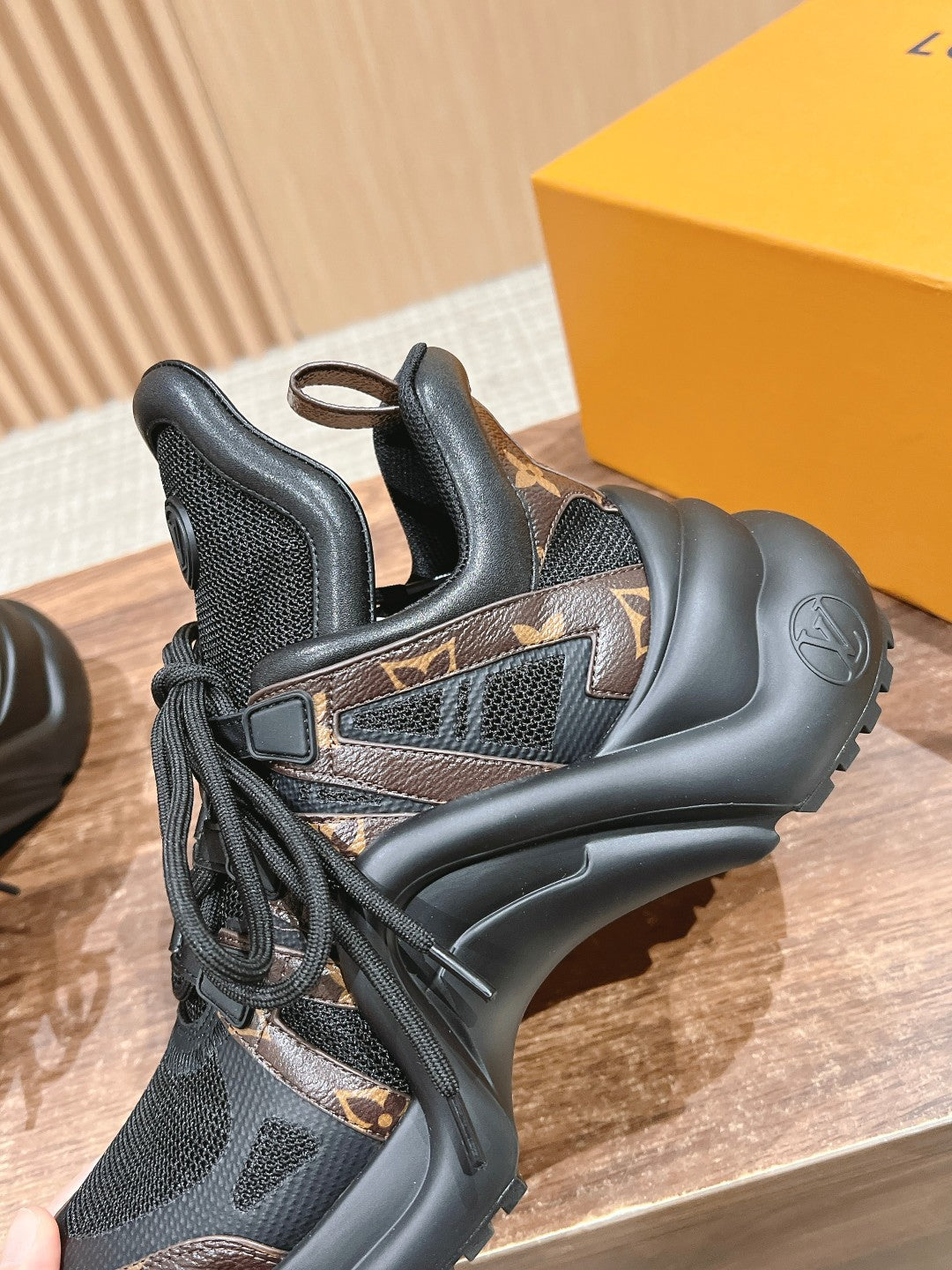 LV ARCHLIGHT SNEAKER IN BLACK CANVAS AND CHOCOLATE BROWN MONOGRAM CALFSKIN - 35