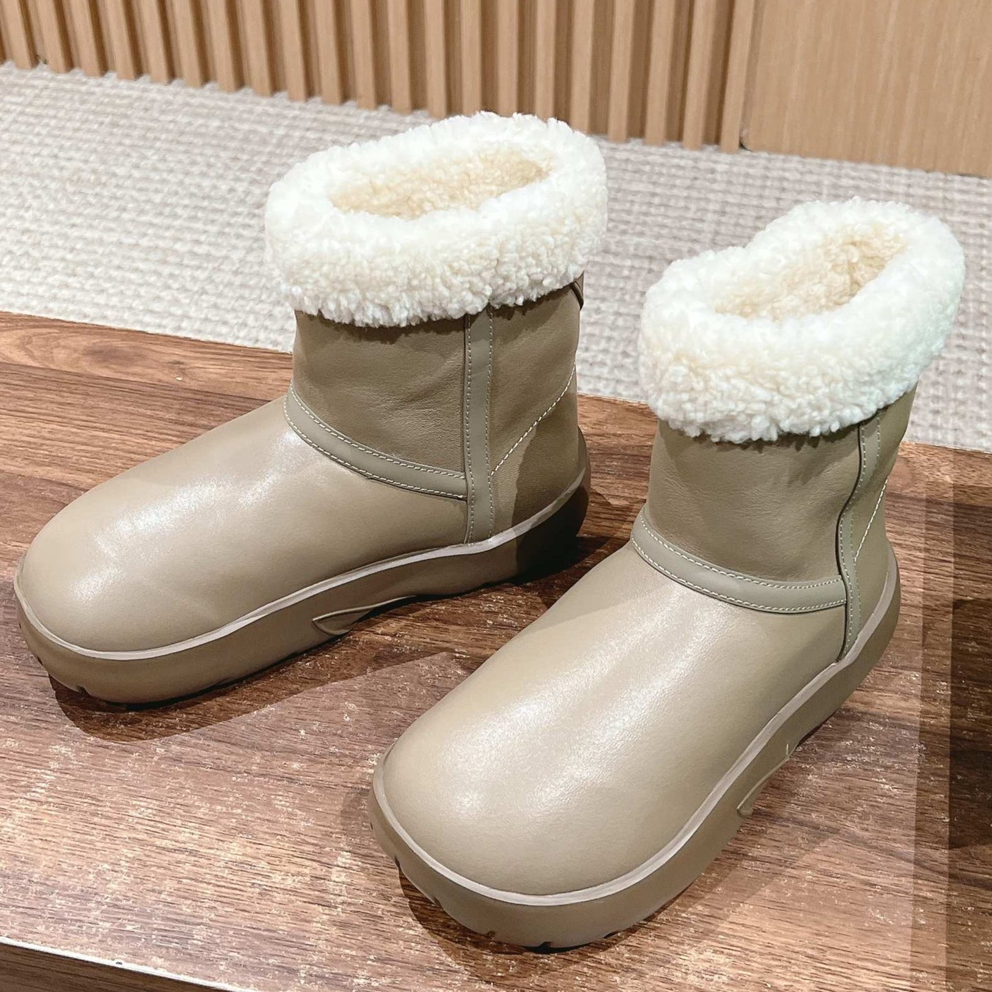 SNAP ANKLE BOOT IN KHAKI BROWN LAMBSKIN AND SHEARLING LINING - 35