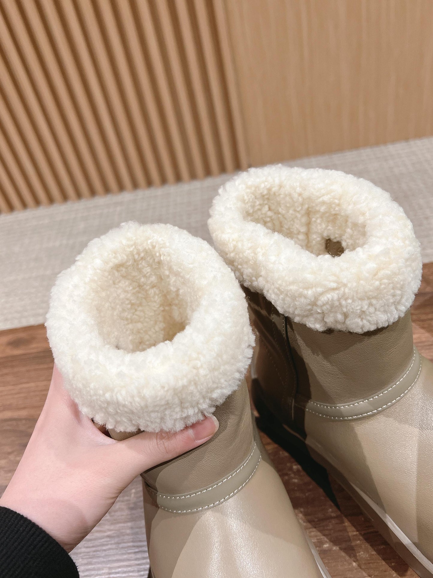 SNAP ANKLE BOOT IN KHAKI BROWN LAMBSKIN AND SHEARLING LINING - 35