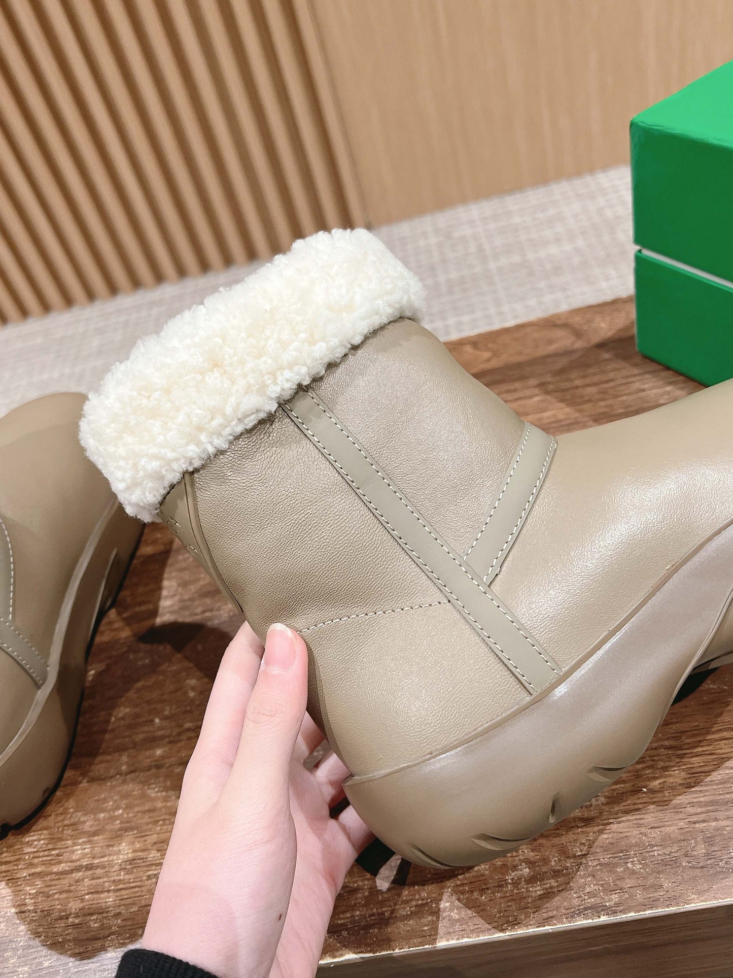 SNAP ANKLE BOOT IN KHAKI BROWN LAMBSKIN AND SHEARLING LINING - 35