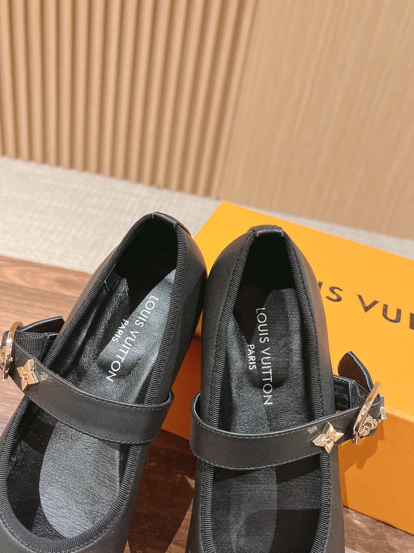 MARY JANE FLAT IN BLACK CALFSKIN 168943 - 35