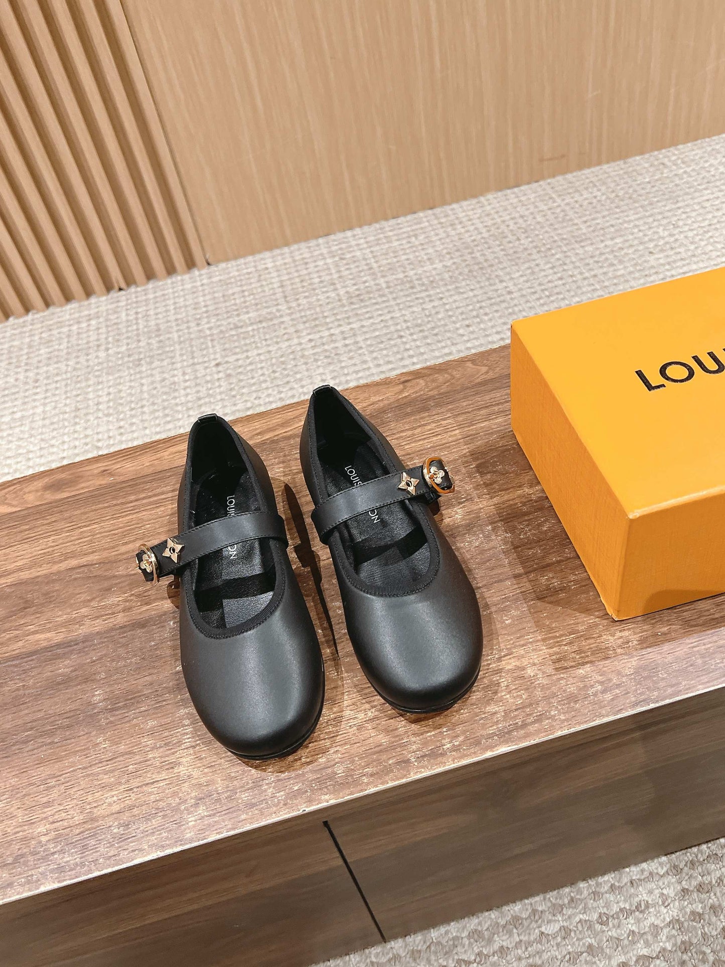 MARY JANE FLAT IN BLACK CALFSKIN 168943 - 35
