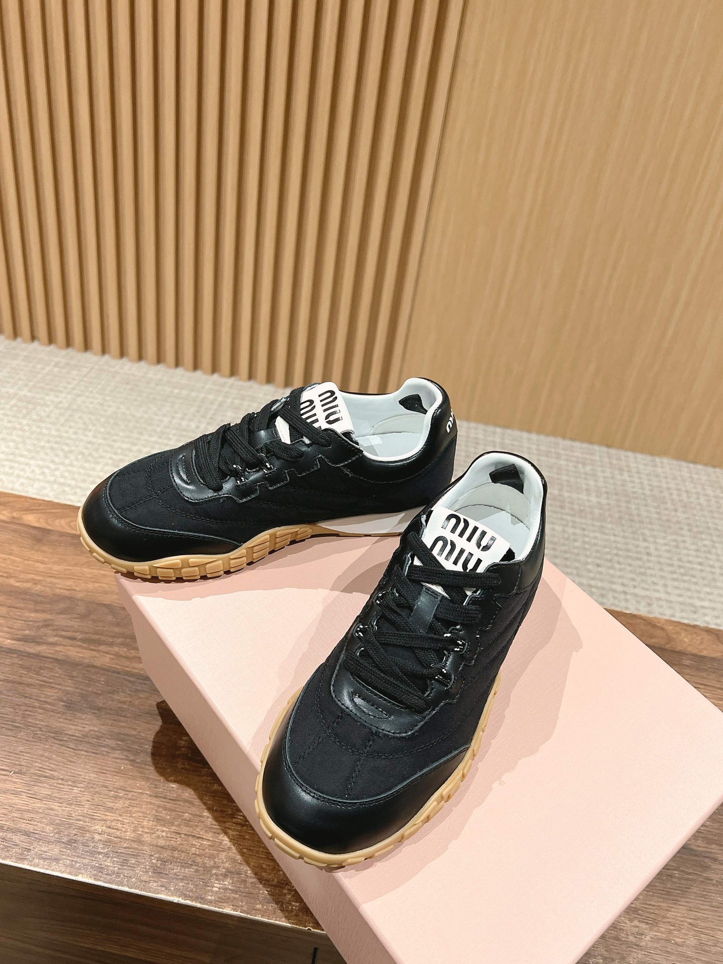 RUNNING SNEAKERS IN BLACK LAMBSKIN AND FABRIC ANTI-SLIP RUBBER SOLE - 35