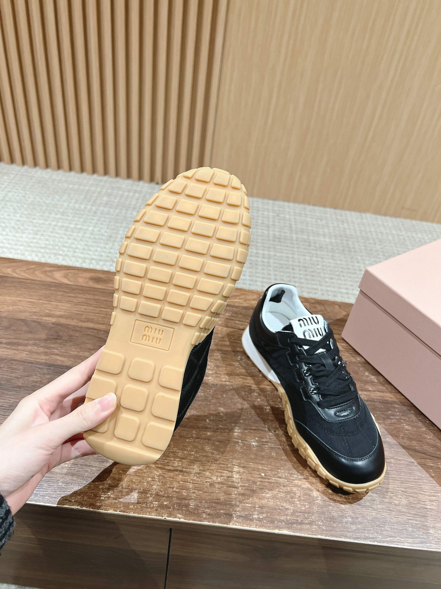 RUNNING SNEAKERS IN BLACK LAMBSKIN AND FABRIC ANTI-SLIP RUBBER SOLE - 35