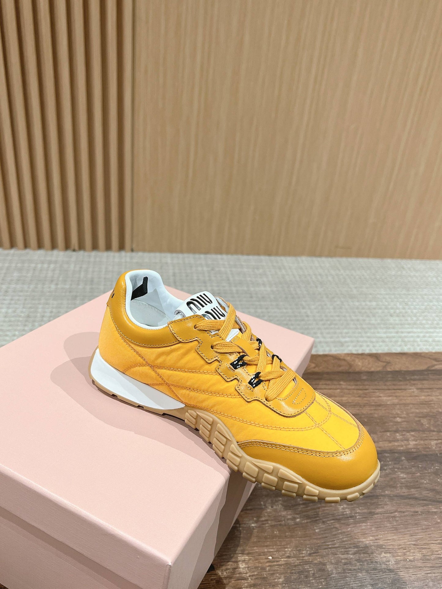 RUNNING SNEAKERS IN YELLOW LAMBSKIN AND FABRIC ANTI-SLIP RUBBER SOLE - 35
