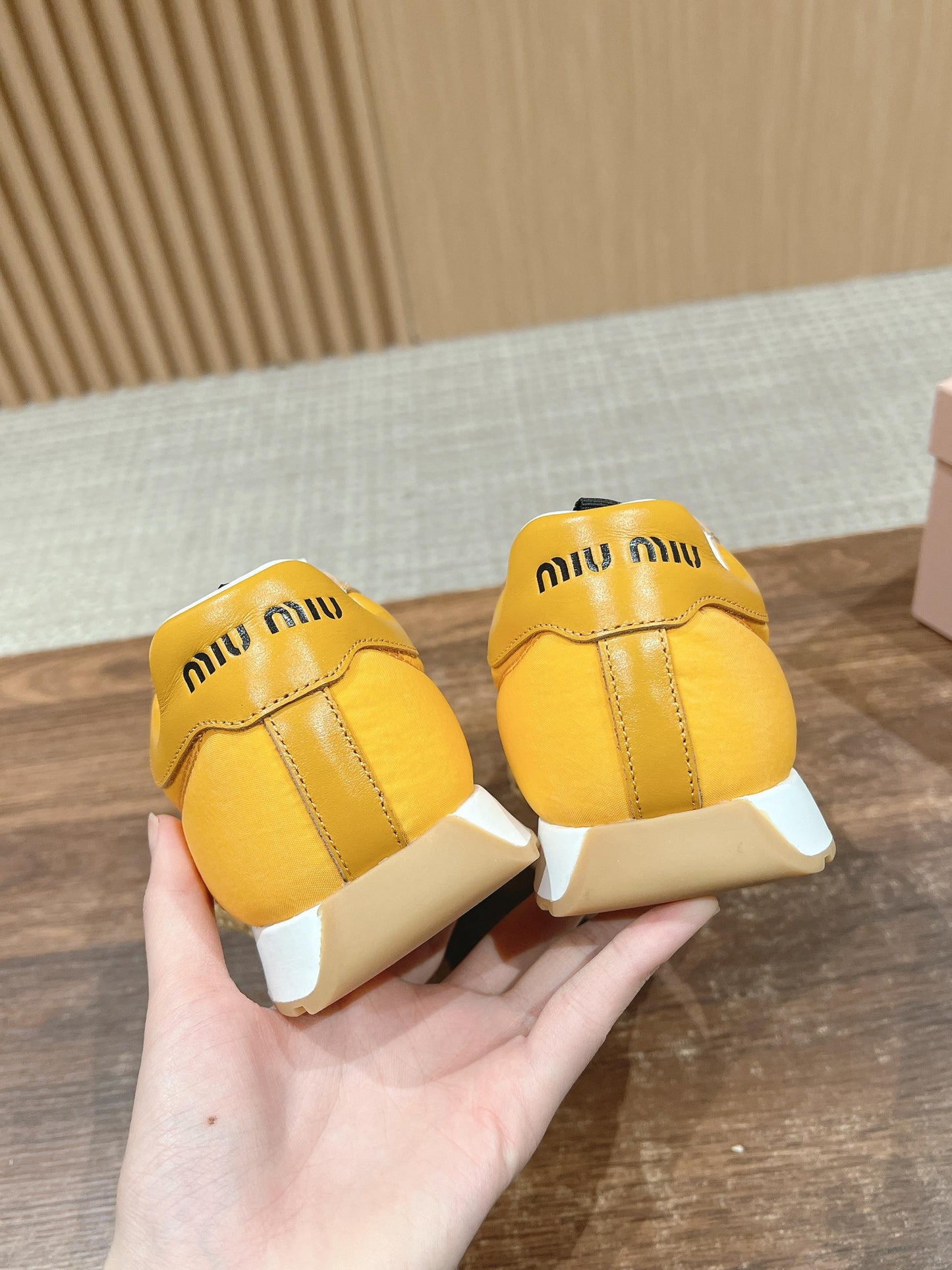 RUNNING SNEAKERS IN YELLOW LAMBSKIN AND FABRIC ANTI-SLIP RUBBER SOLE - 35
