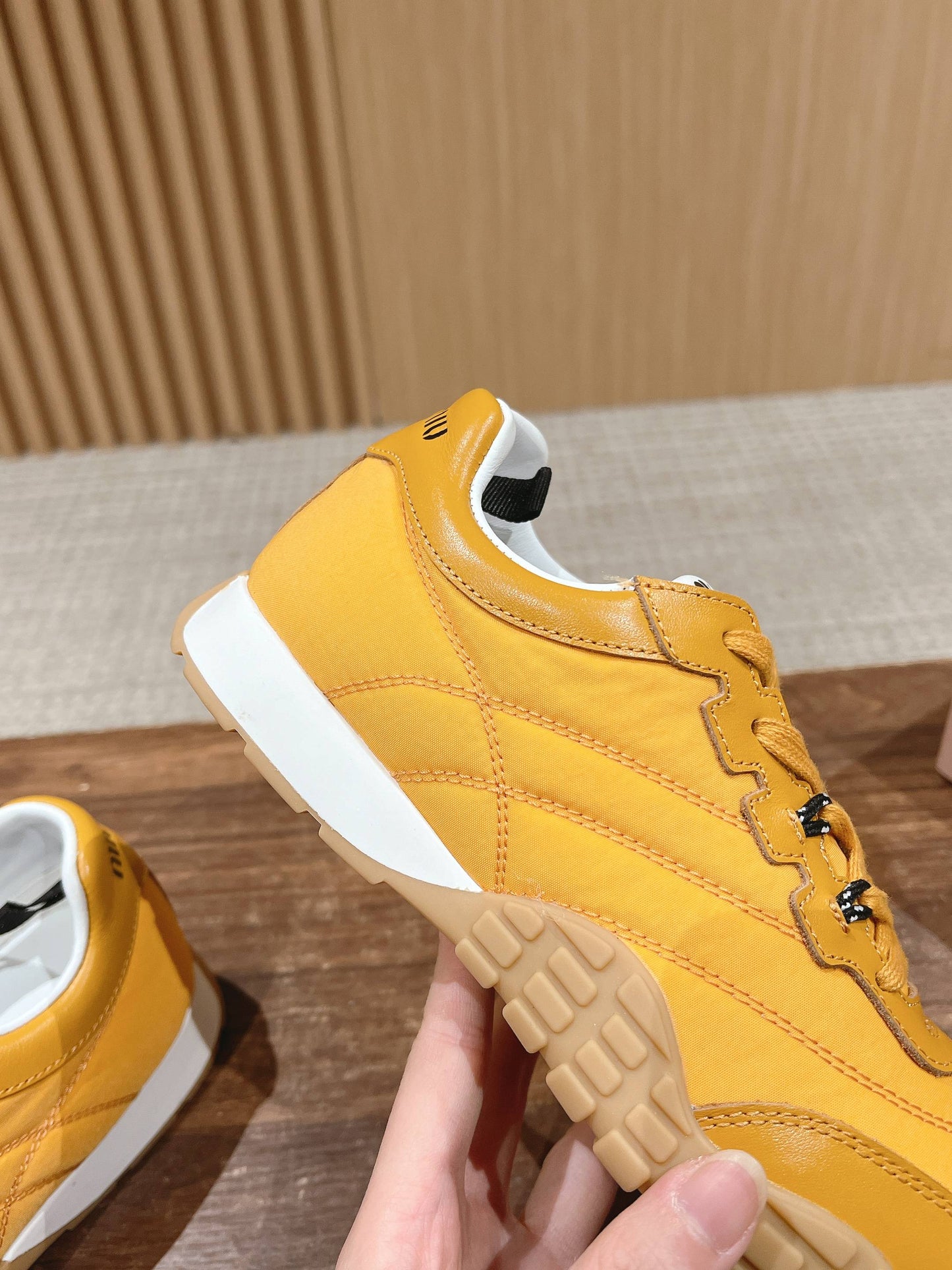 RUNNING SNEAKERS IN YELLOW LAMBSKIN AND FABRIC ANTI-SLIP RUBBER SOLE - 35