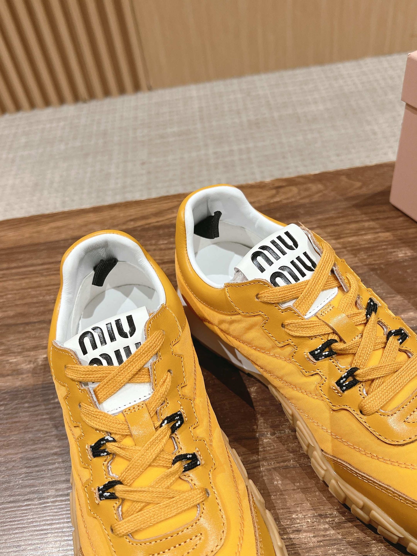 RUNNING SNEAKERS IN YELLOW LAMBSKIN AND FABRIC ANTI-SLIP RUBBER SOLE - 35