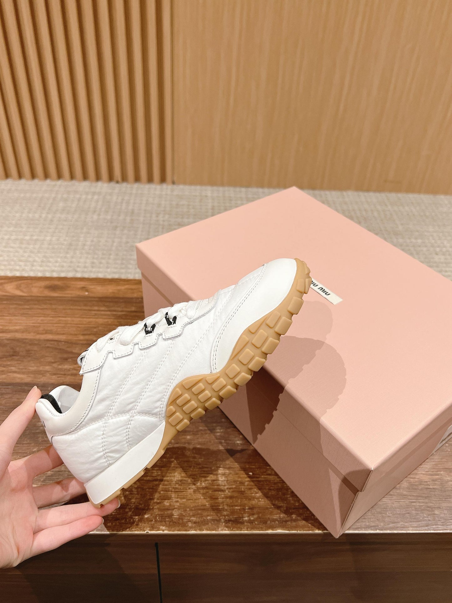 RUNNING SNEAKERS IN WHITE LAMBSKIN AND FABRIC ANTI-SLIP RUBBER SOLE - 35