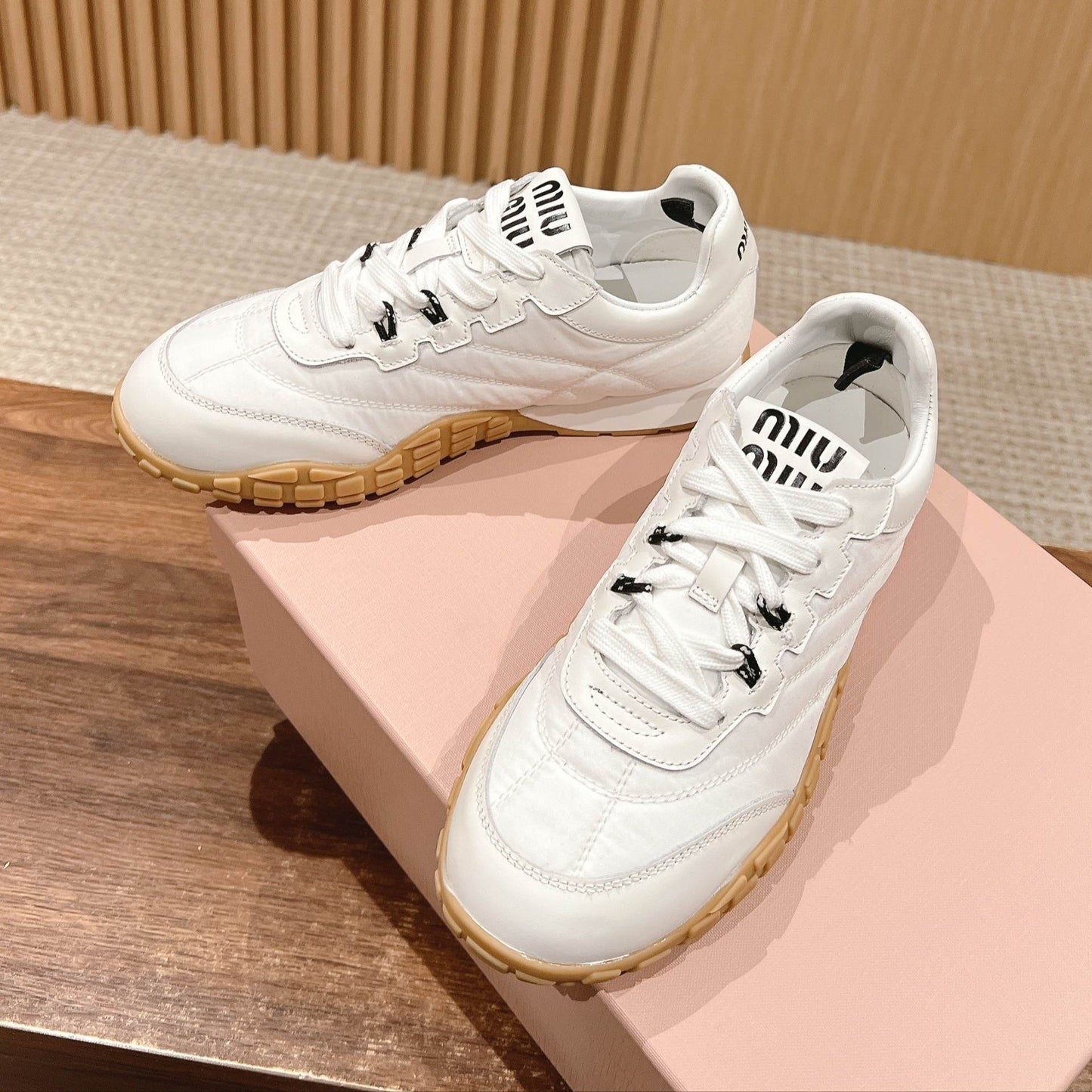 RUNNING SNEAKERS IN WHITE LAMBSKIN AND FABRIC ANTI-SLIP RUBBER SOLE - 35