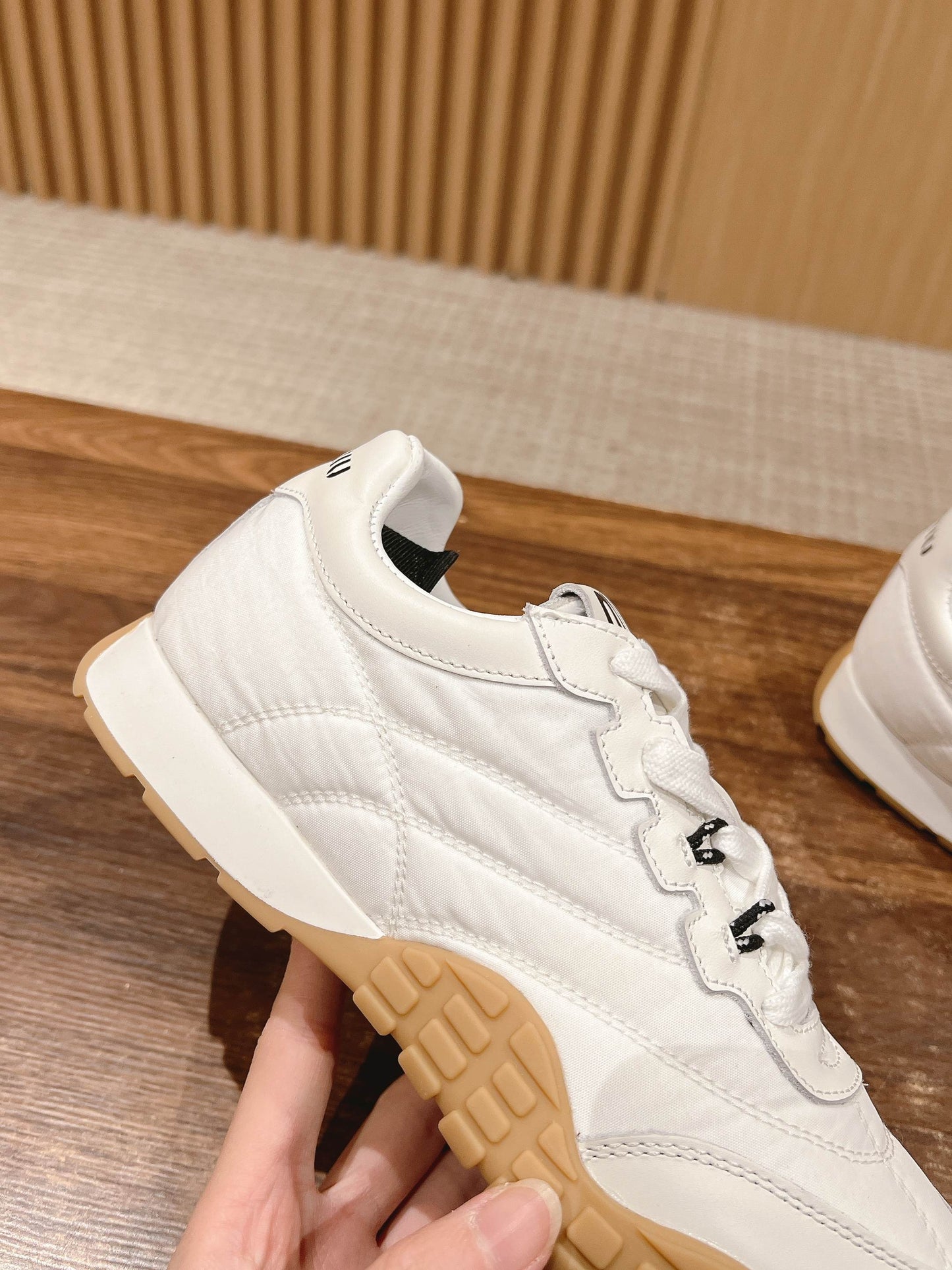 RUNNING SNEAKERS IN WHITE LAMBSKIN AND FABRIC ANTI-SLIP RUBBER SOLE - 35