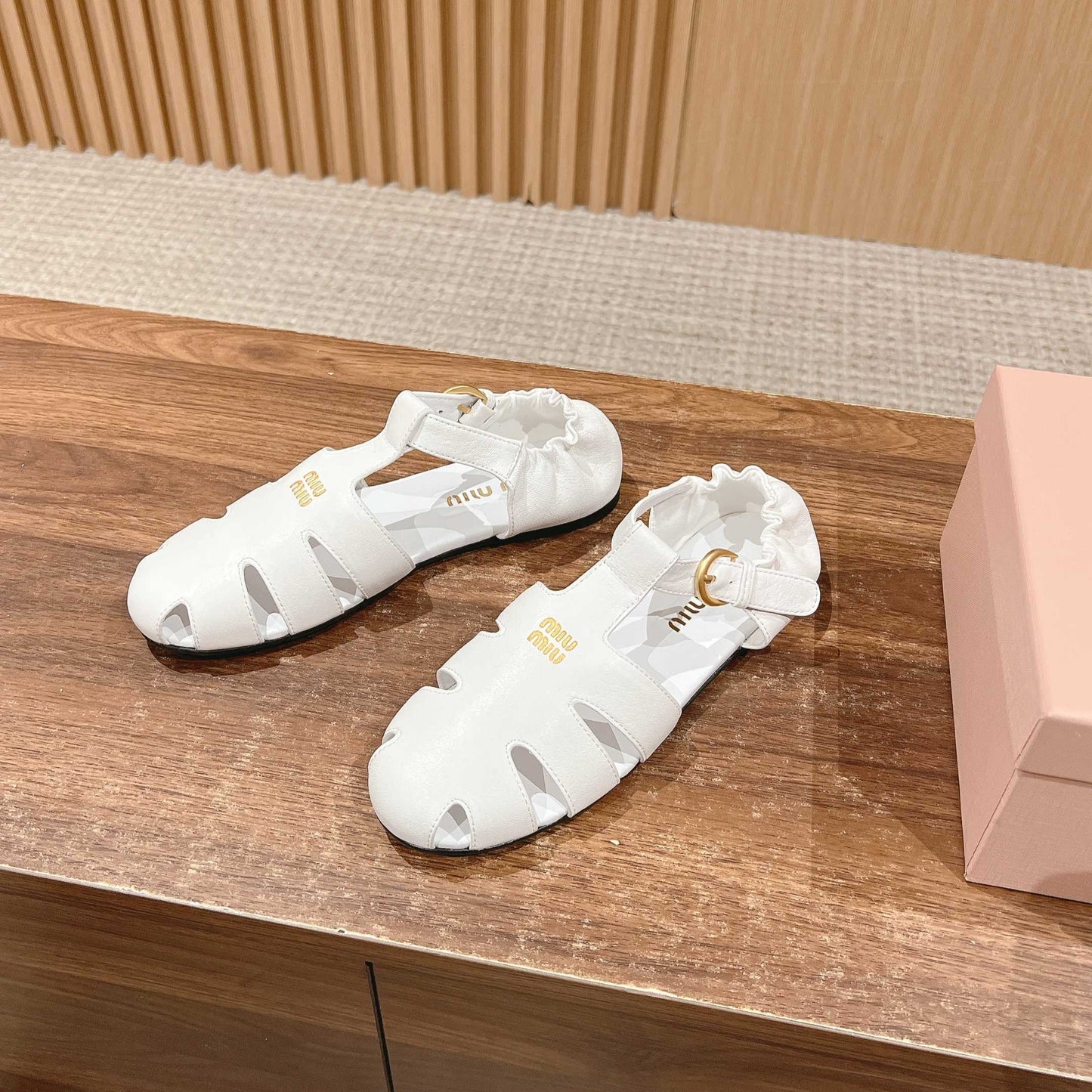 FISHERMAN BUCKLE SANDALS IN WHITE LAMBSKIN - 35