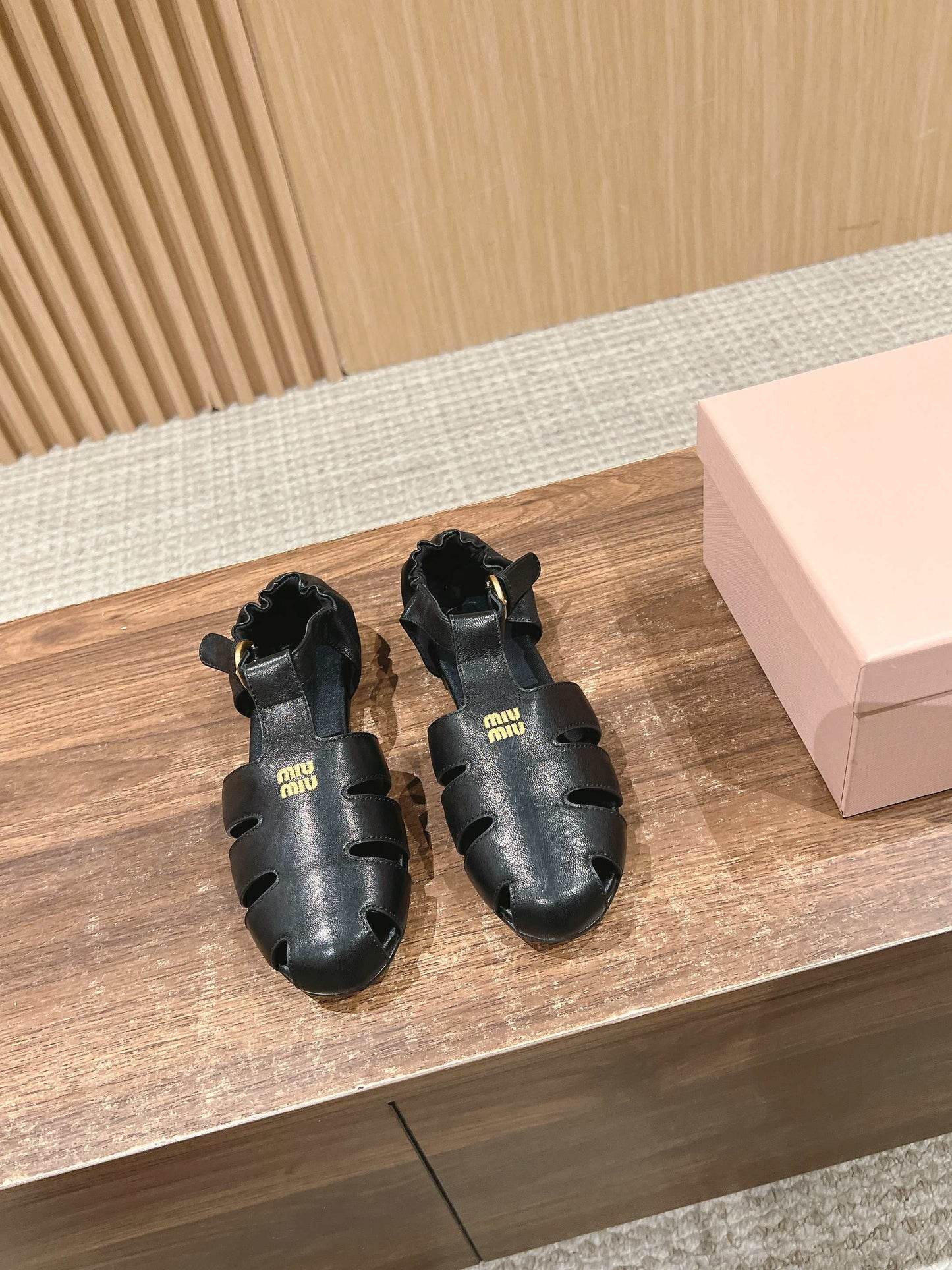 FISHERMAN BUCKLE SANDALS IN BLACK LAMBSKIN - 35