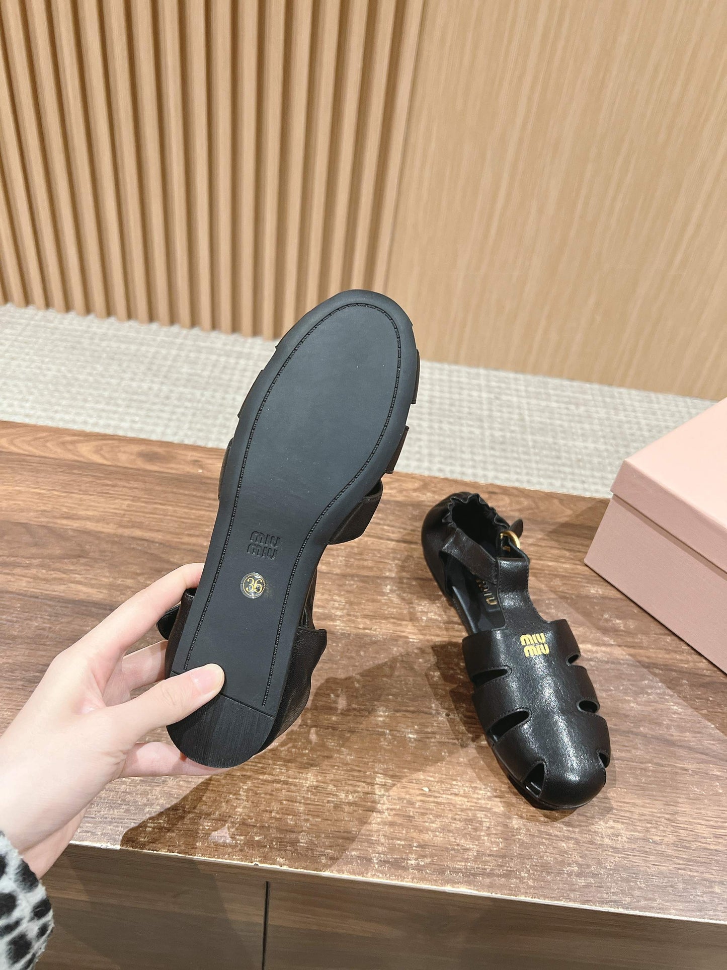 FISHERMAN BUCKLE SANDALS IN BLACK LAMBSKIN - 35
