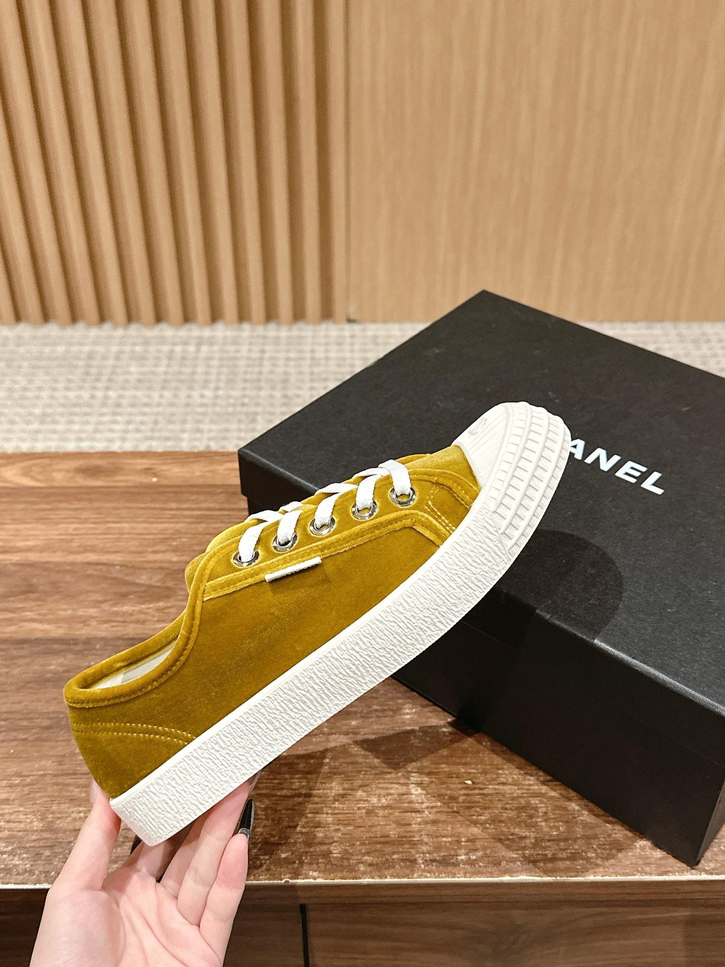 CONVERSE SNEAKER IN DIJON YELLOW VELVET - 35