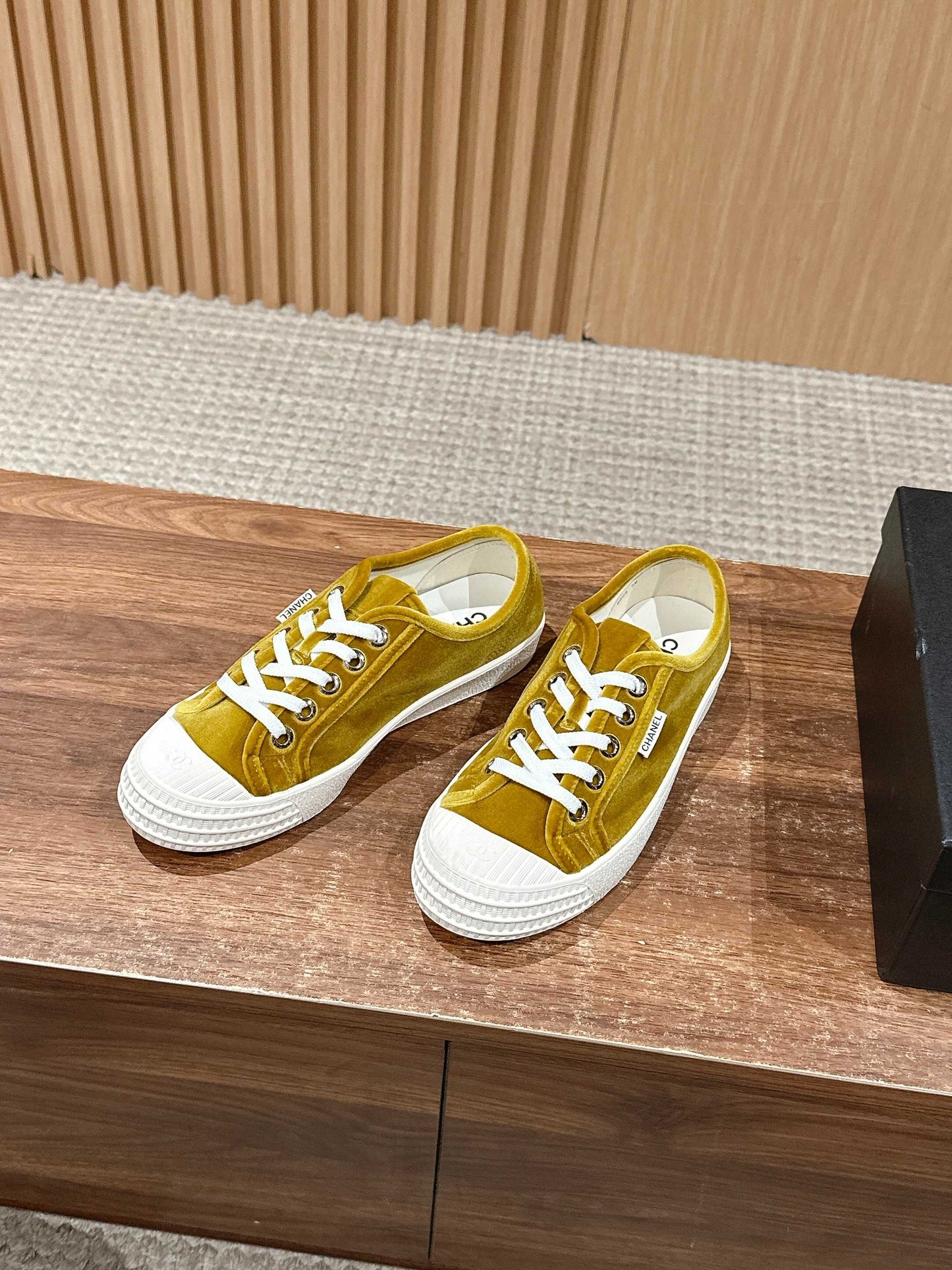 CONVERSE SNEAKER IN DIJON YELLOW VELVET - 35