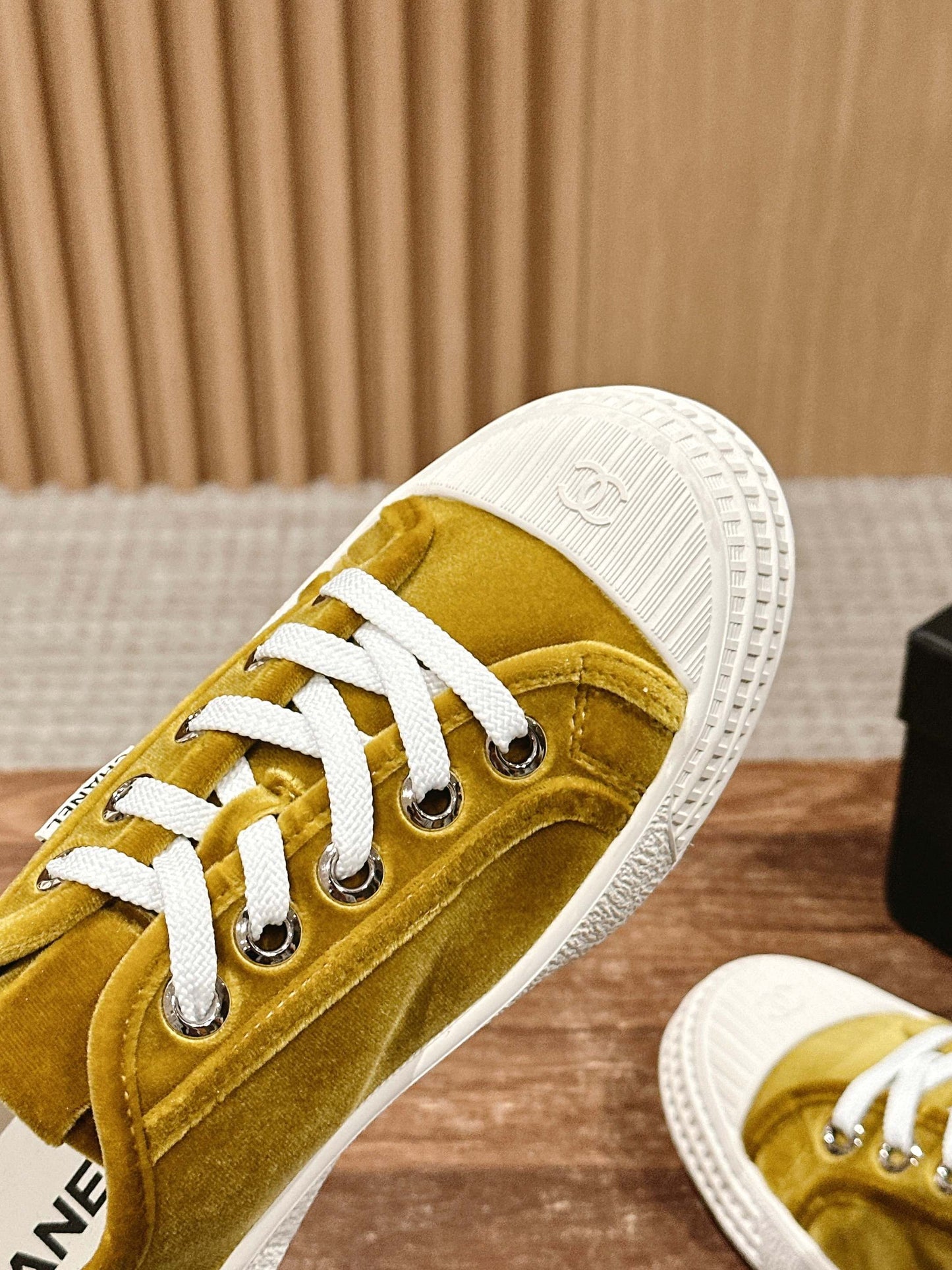 CONVERSE SNEAKER IN DIJON YELLOW VELVET - 35