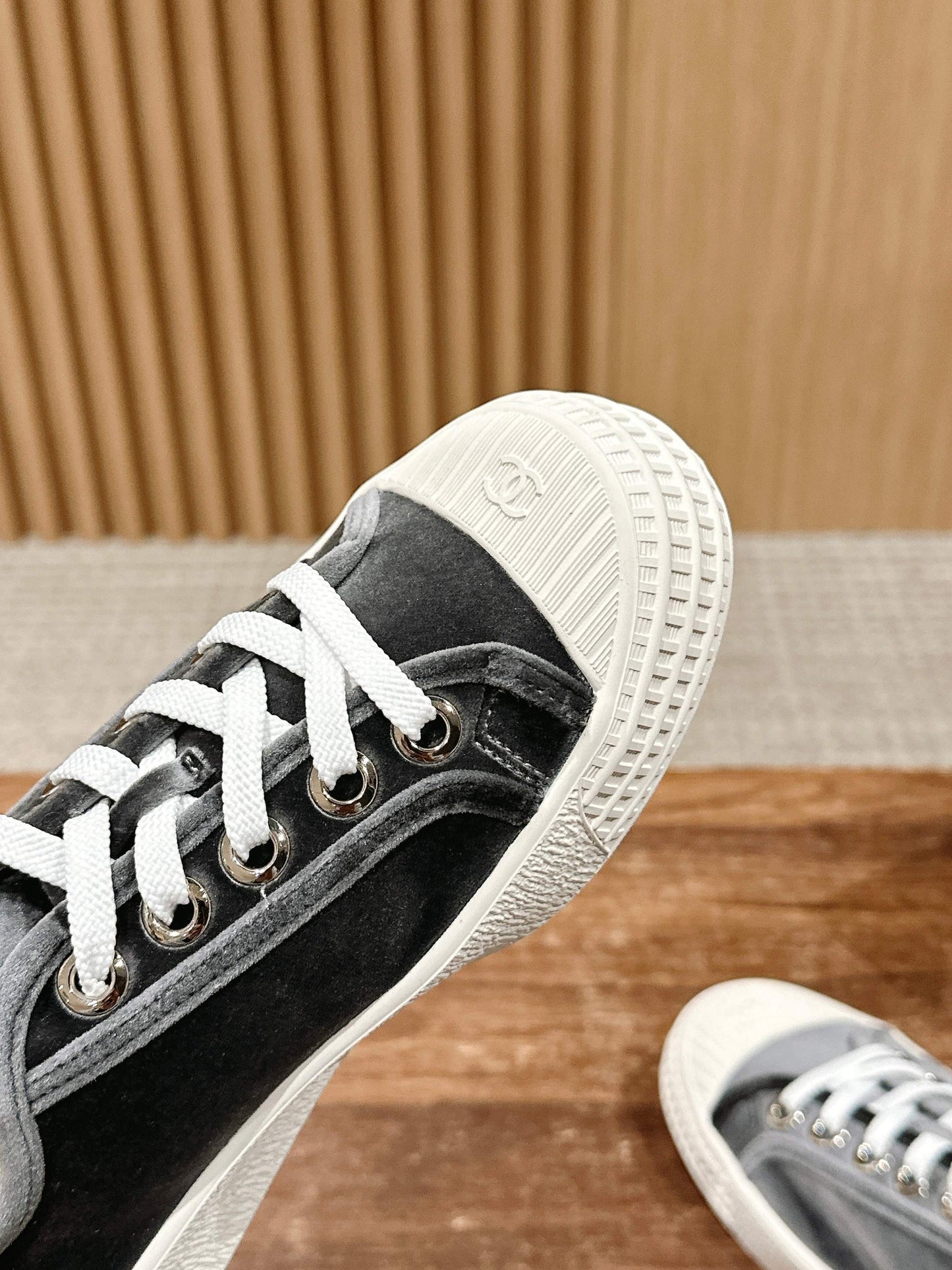 CONVERSE SNEAKER IN CHARCOAL BLACK VELVET - 35