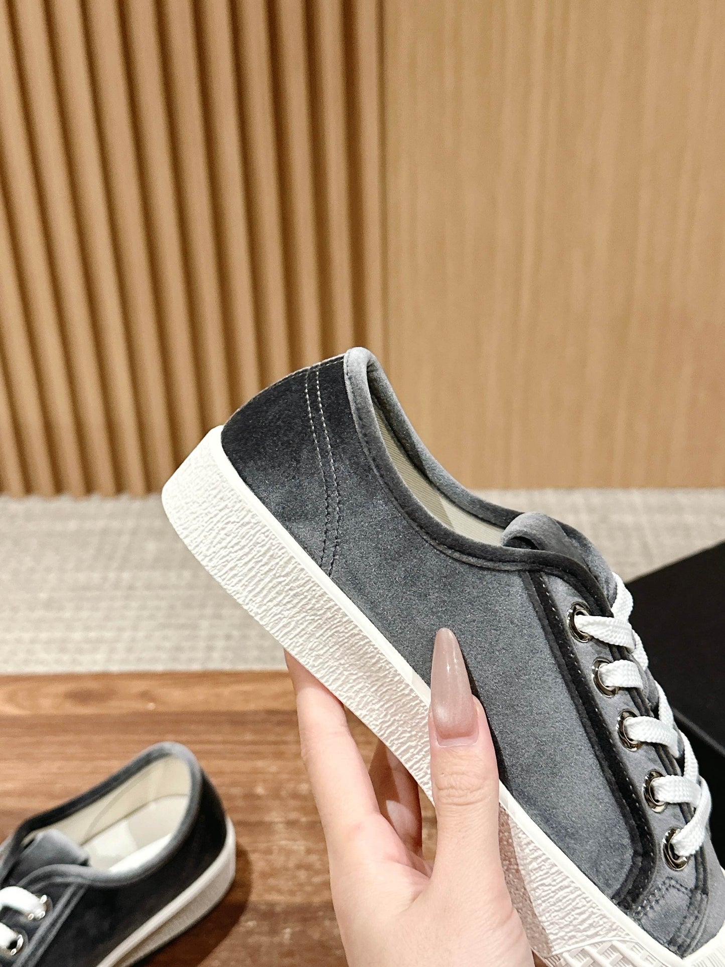 CONVERSE SNEAKER IN CHARCOAL BLACK VELVET - 35