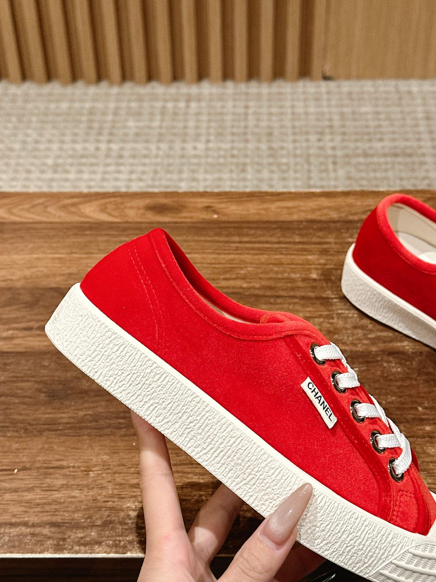 CONVERSE SNEAKER IN RUBY RED VELVET - 35