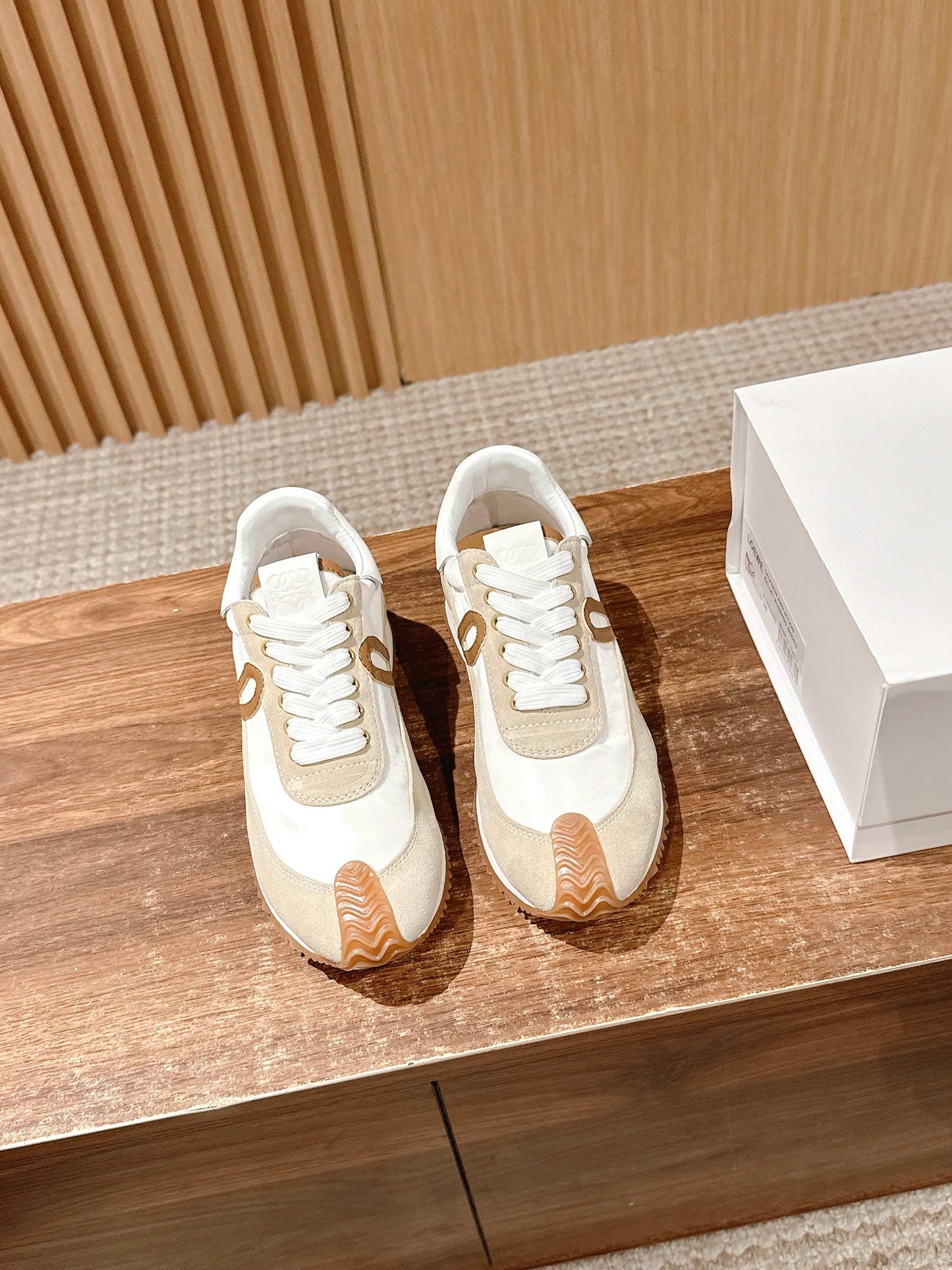 FLOW RUNNER SNEAKER IN BROWN SUEDE AND SHEEPSKIN - 35