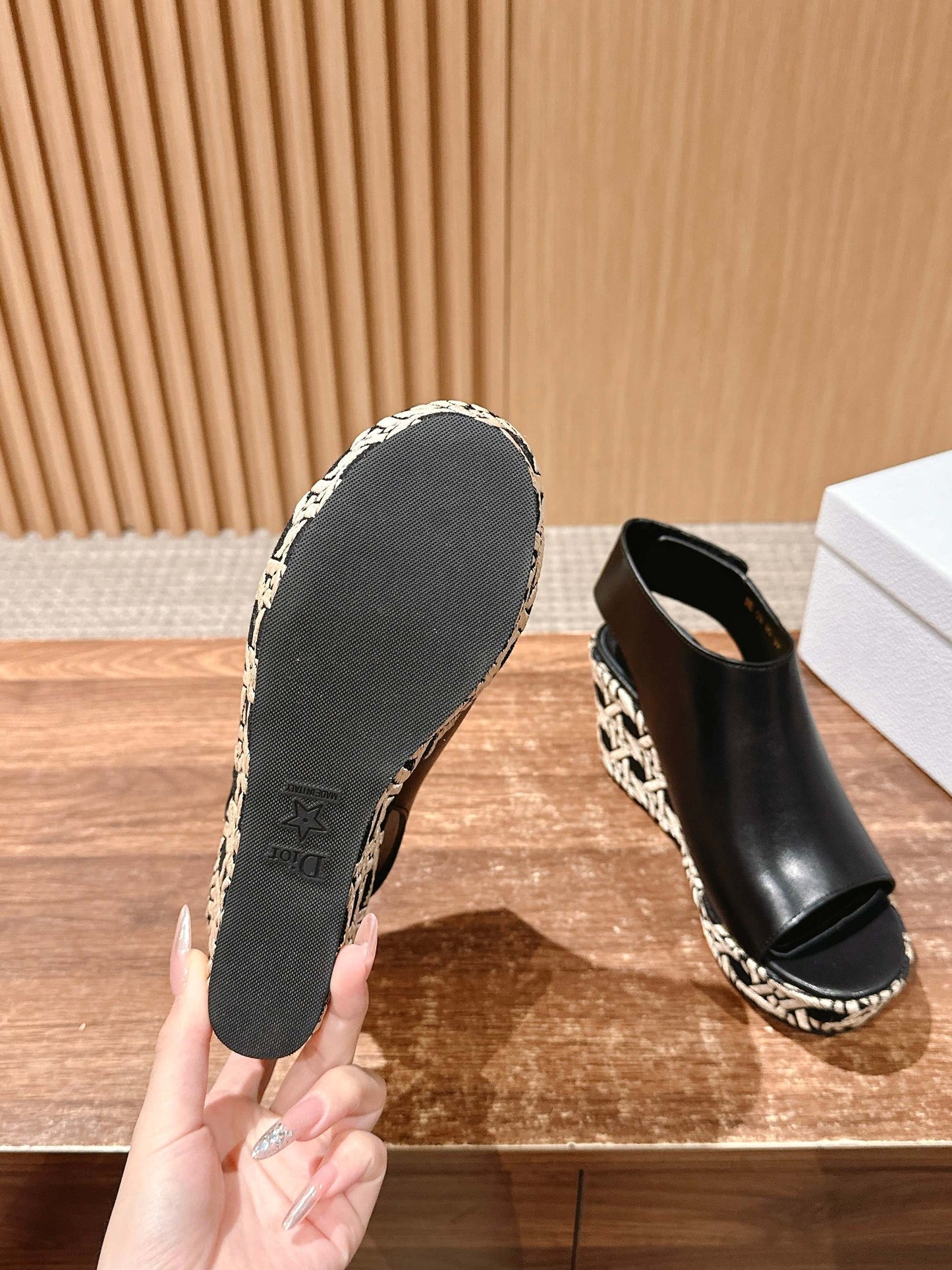 ATTITUDE WEDGE HIGH SLINGBACK 90MM IN BLACK CALFSKIN CANVAS SOLE - 35