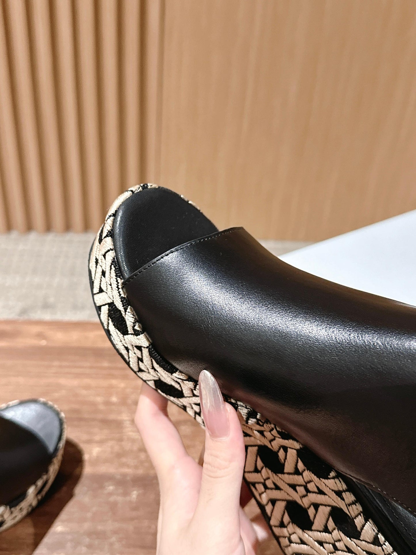 ATTITUDE WEDGE HIGH SLINGBACK 90MM IN BLACK CALFSKIN CANVAS SOLE - 35