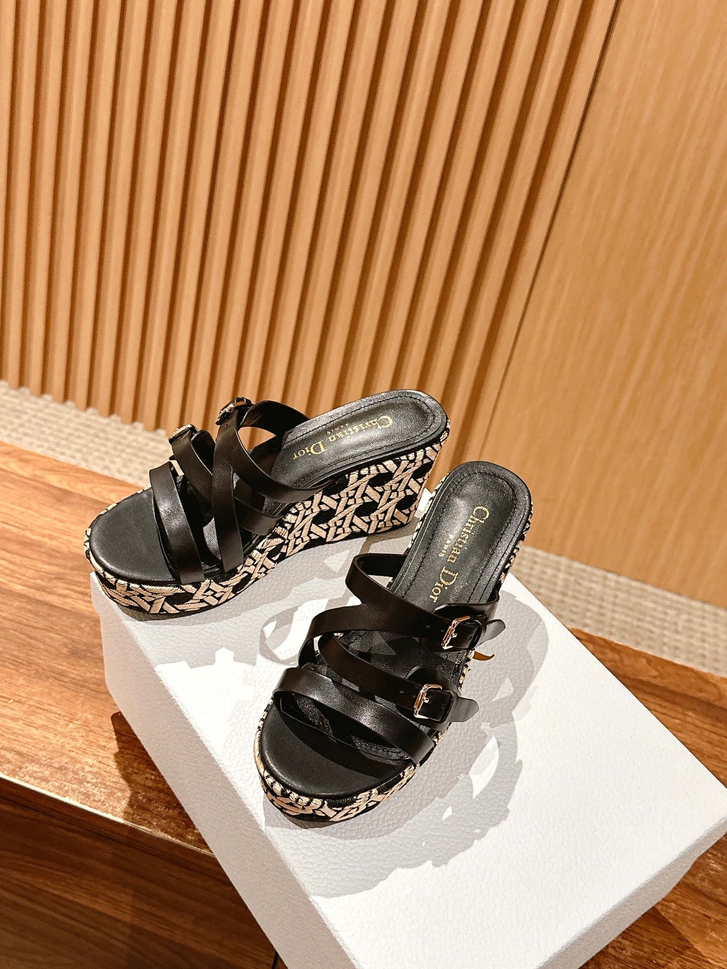 ATTITUDE WEDGE SLIDE 90MM IN BLACK ADJUSTABLE STRAPS CALFSKIN CANVAS SOLE - 35