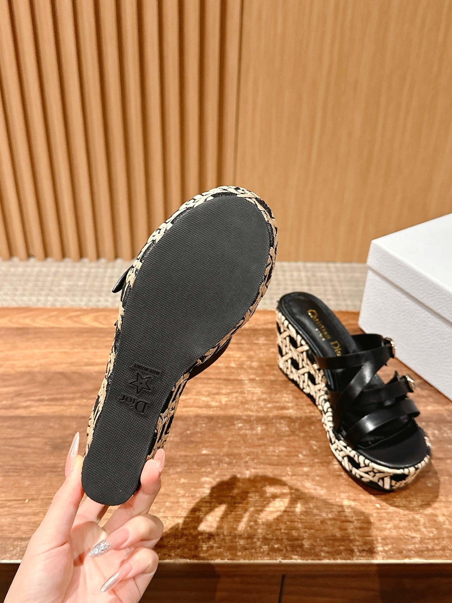 ATTITUDE WEDGE SLIDE 90MM IN BLACK ADJUSTABLE STRAPS CALFSKIN CANVAS SOLE - 35
