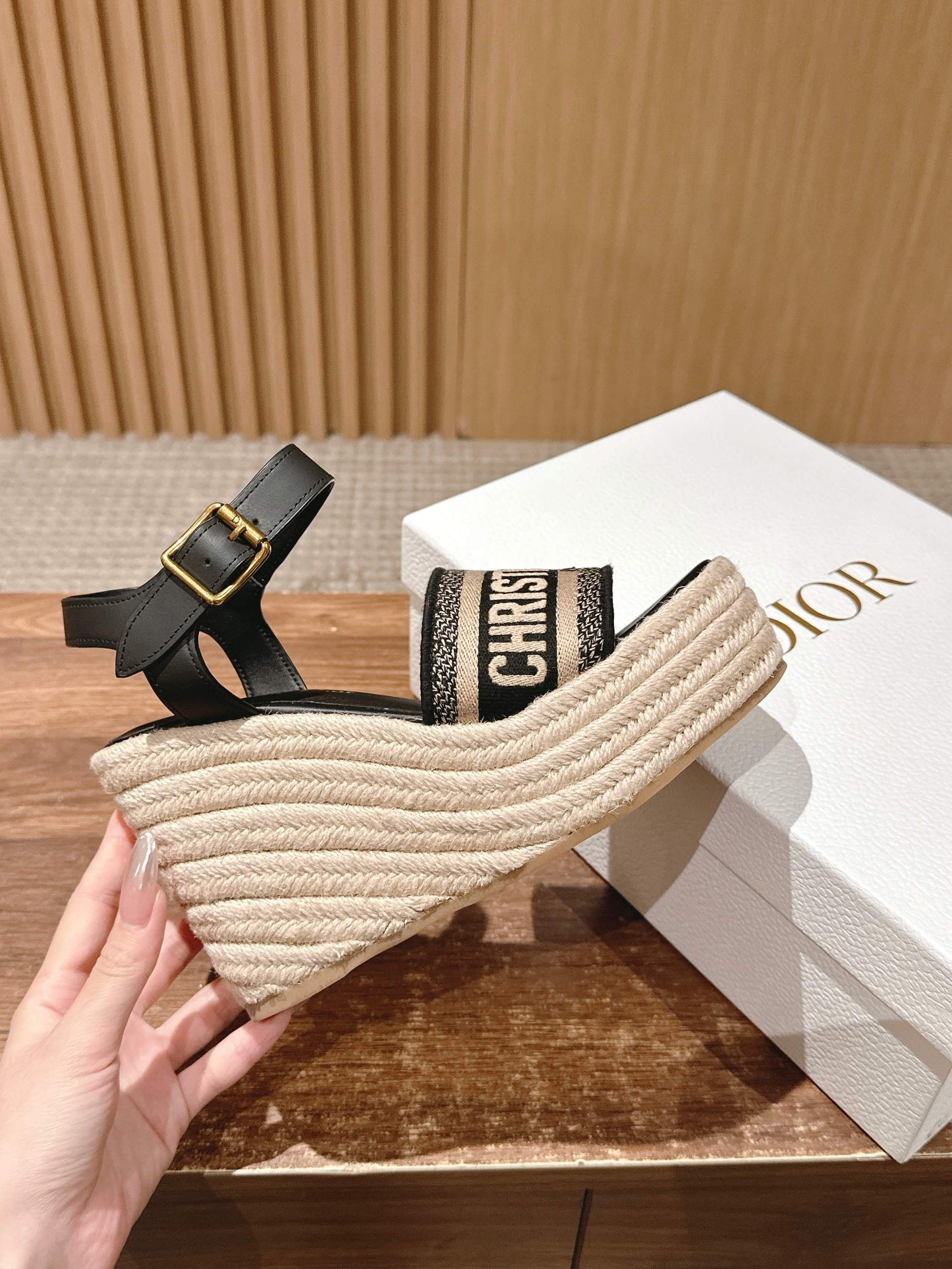 DWAY WEDGE SANDAL IN BLACK EMBROIDERED COTTON RAFFIA SOLE - 35