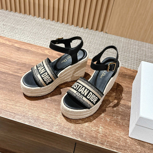DWAY WEDGE SANDAL IN BLACK EMBROIDERED COTTON RAFFIA SOLE - 35