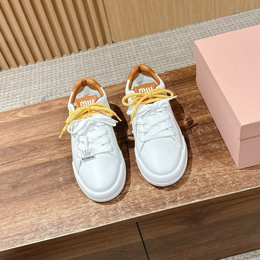 MM SNEAKERS IN WHITE CALFSKIN WITH YELLOW LACES - 35