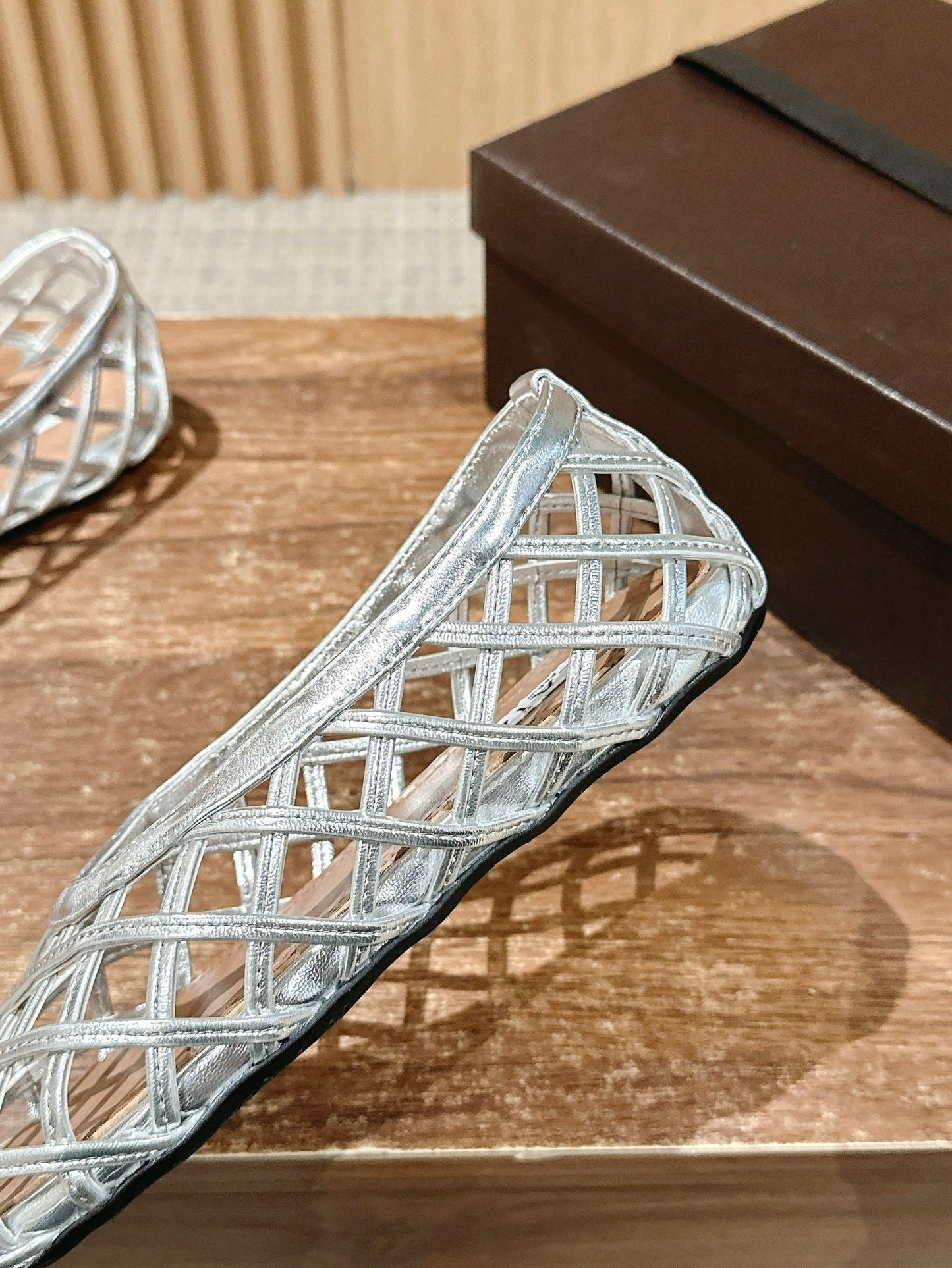 ALAIA MESH BALLET FLATS 25S IN SILVER LAMBSKIN - 35