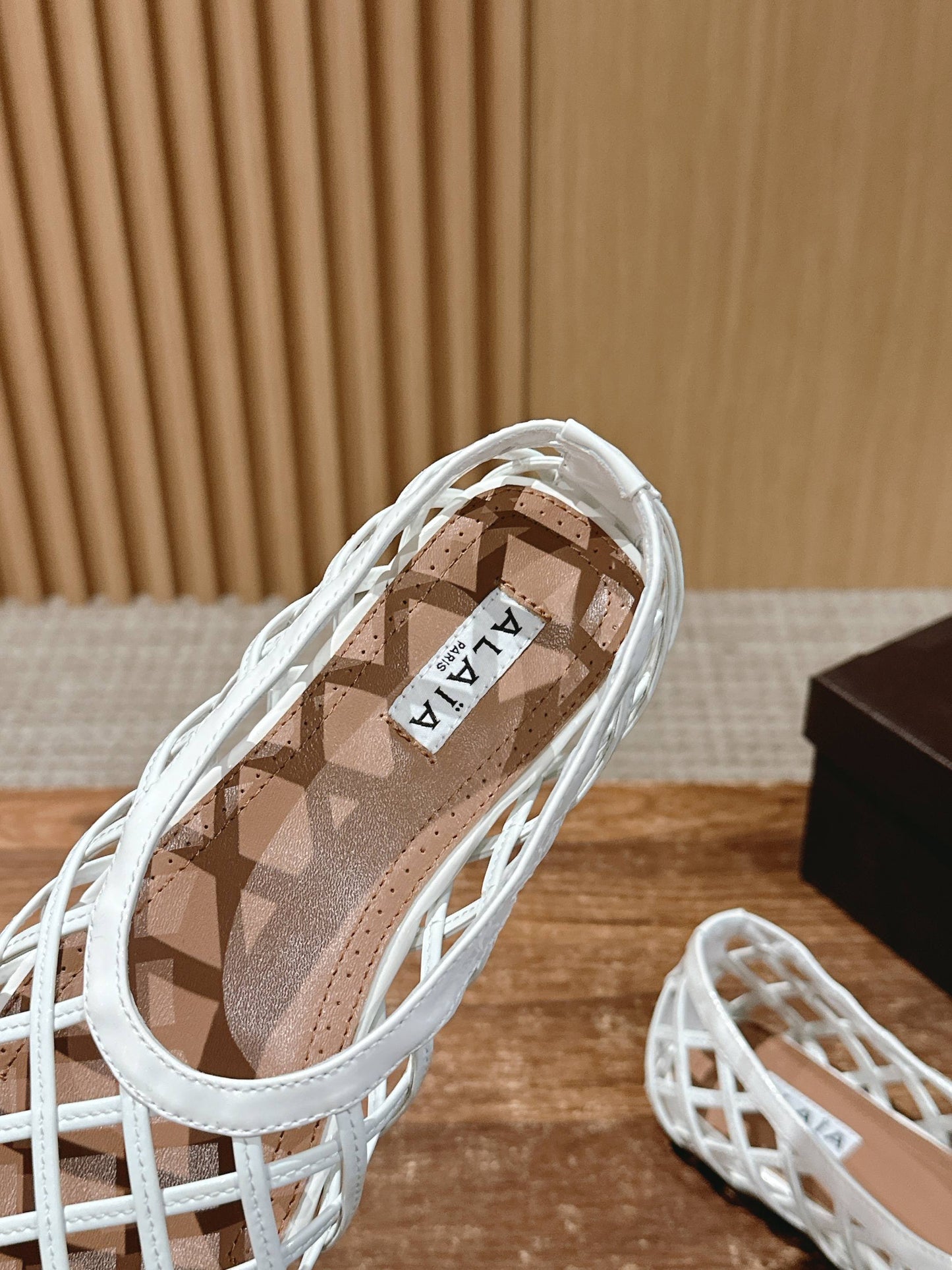 ALAIA MESH BALLET FLATS 25S IN WHITE LAMBSKIN - 35